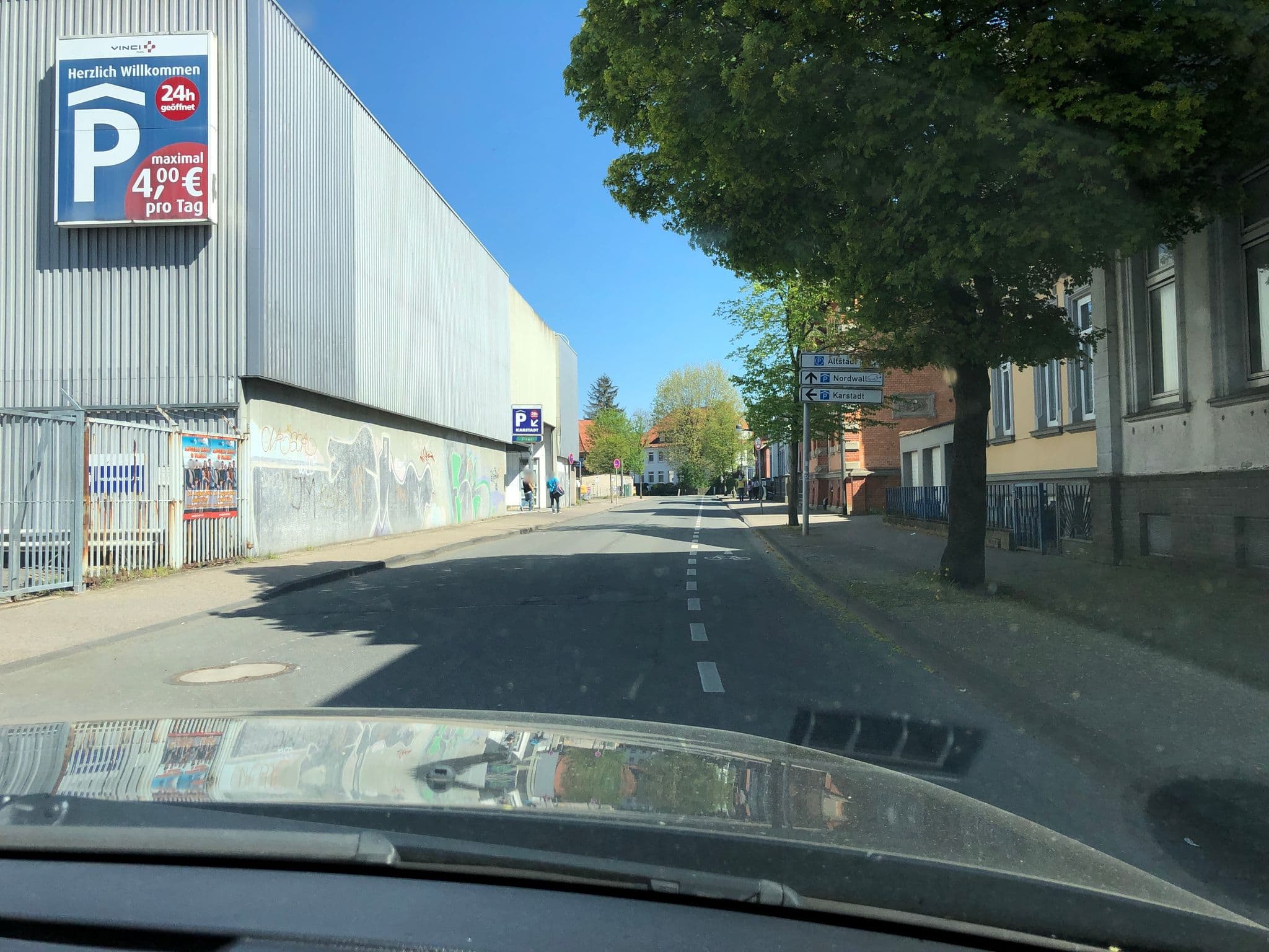 Street view near Rechtsanwältin & Rentenberatung Ilka Nigge, Celle — © thomersch (CC BY-SA · Mapillary)