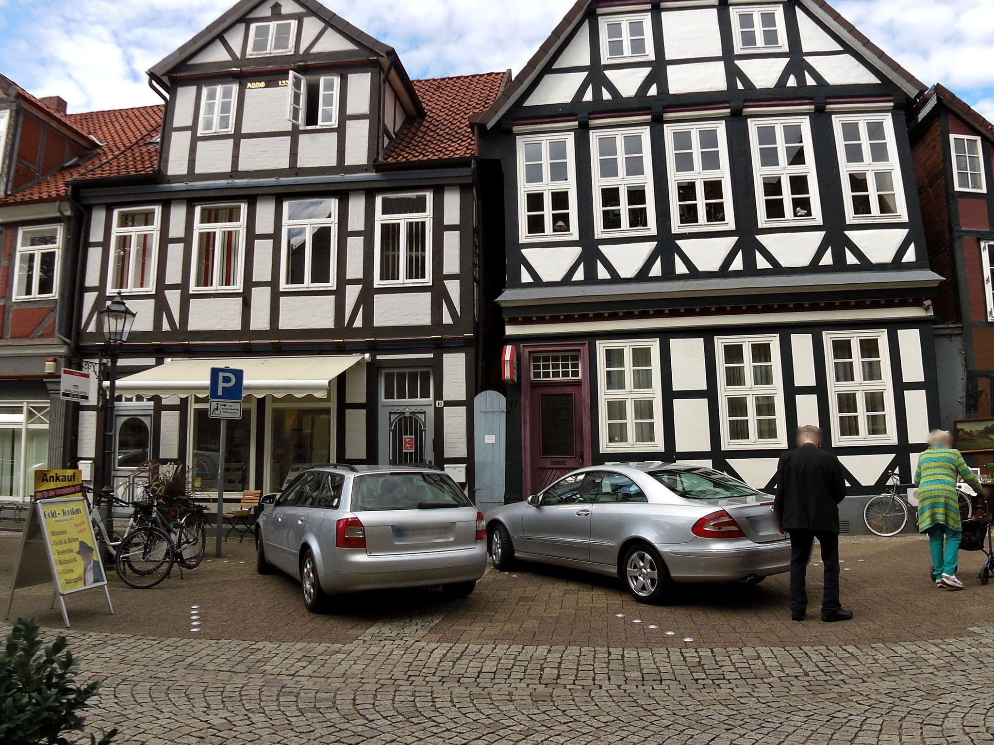 Street view near City-Pension mit Flair, Celle — © dcp (CC BY-SA · Mapillary)
