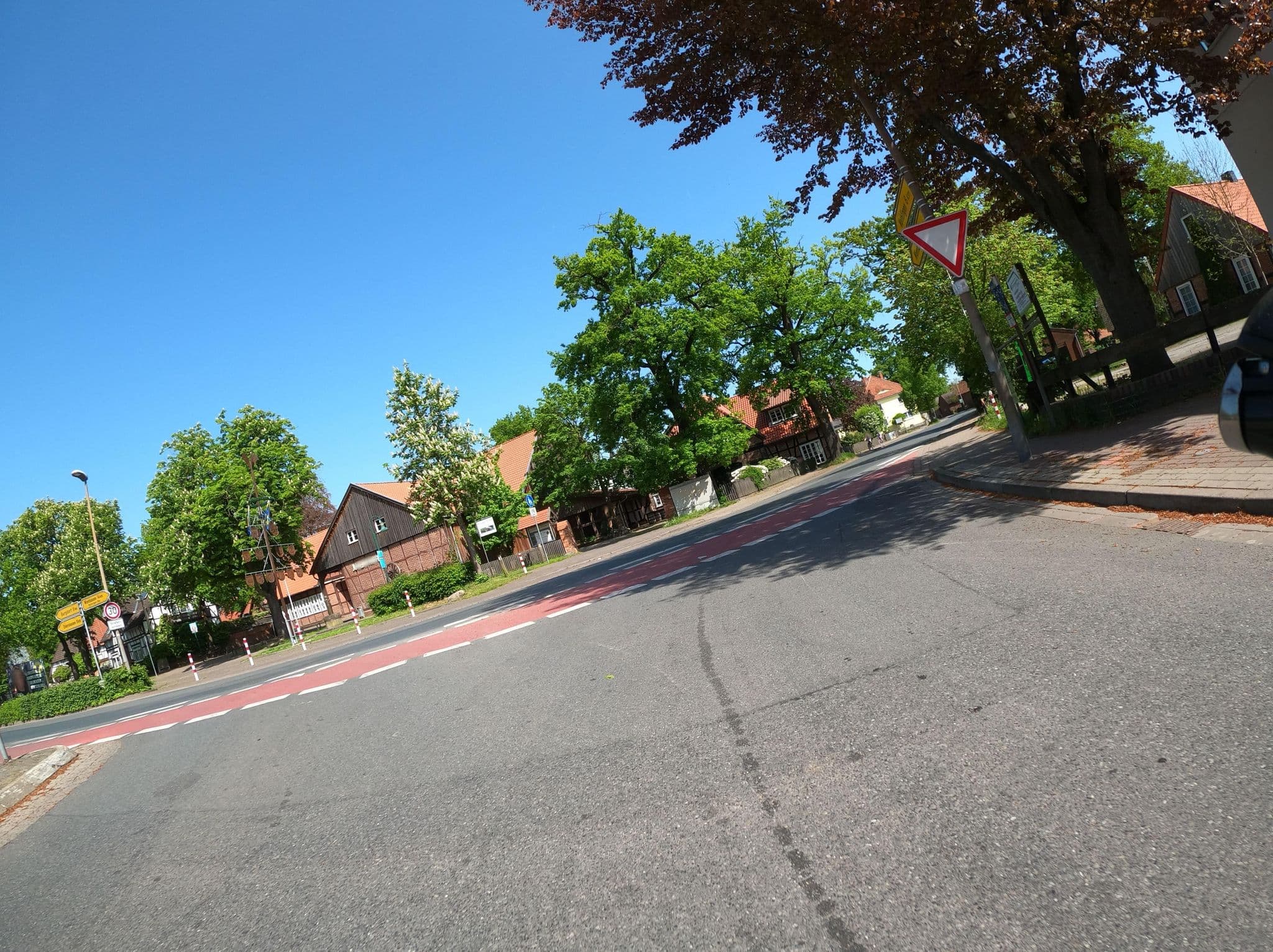 Street view near Hänigser Stuben, Hänigsen — © Langfahrer (CC BY-SA · Mapillary)