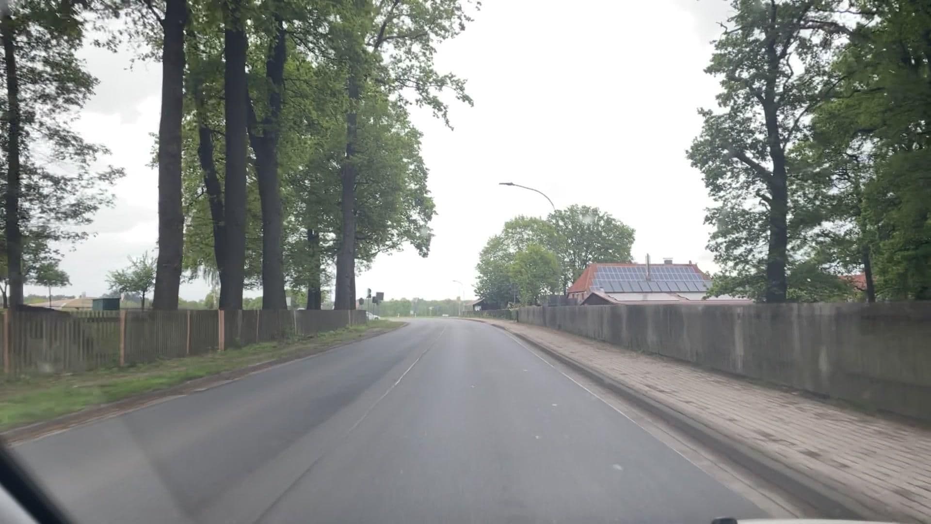 Street view near Landgasthof Drei Linden, Hermannsburg — © hotteliene (CC BY-SA · Mapillary)