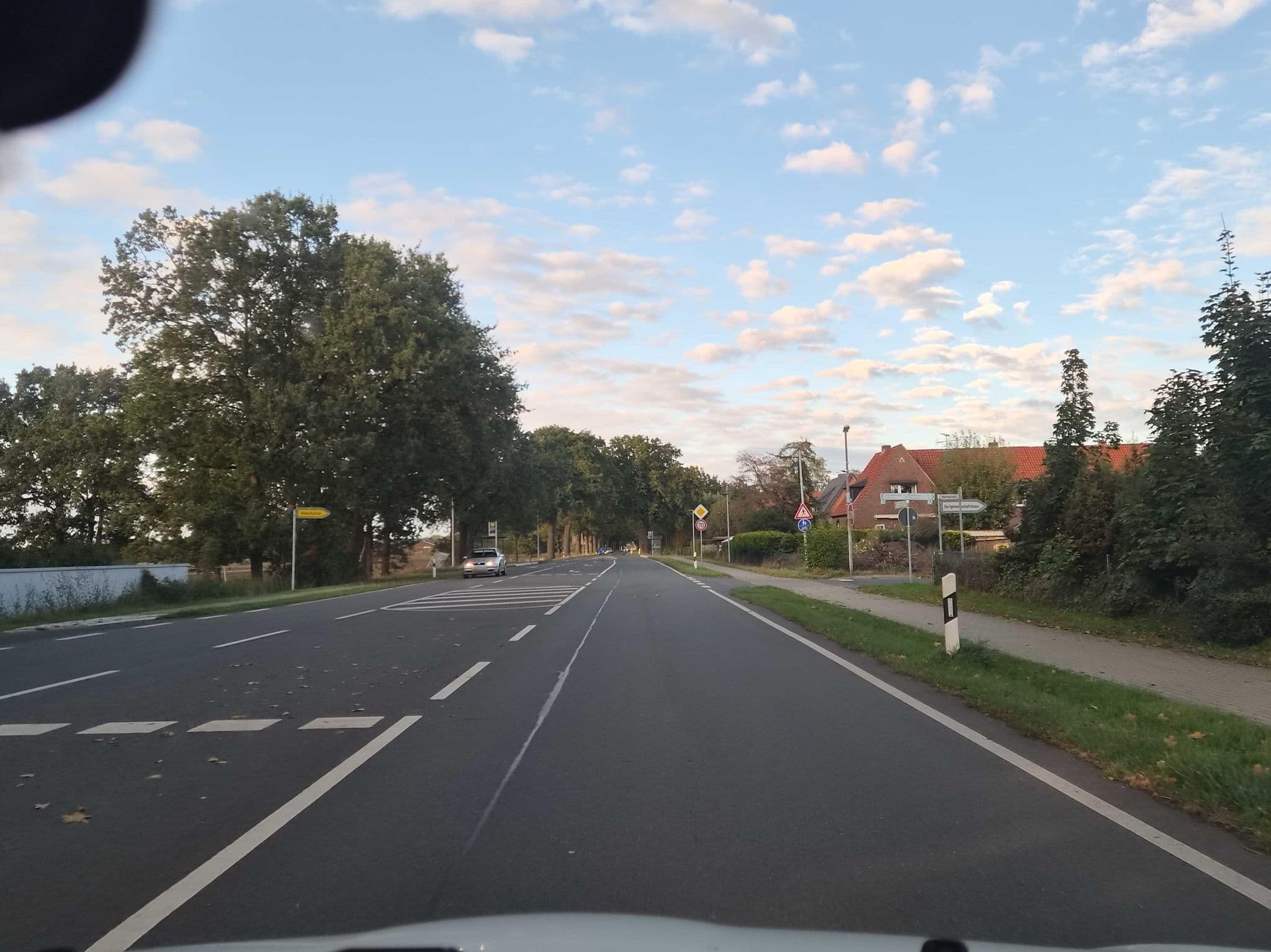 Street view near Hotel Müggenburg, Adelheidsdorf — © hotteliene (CC BY-SA · Mapillary)