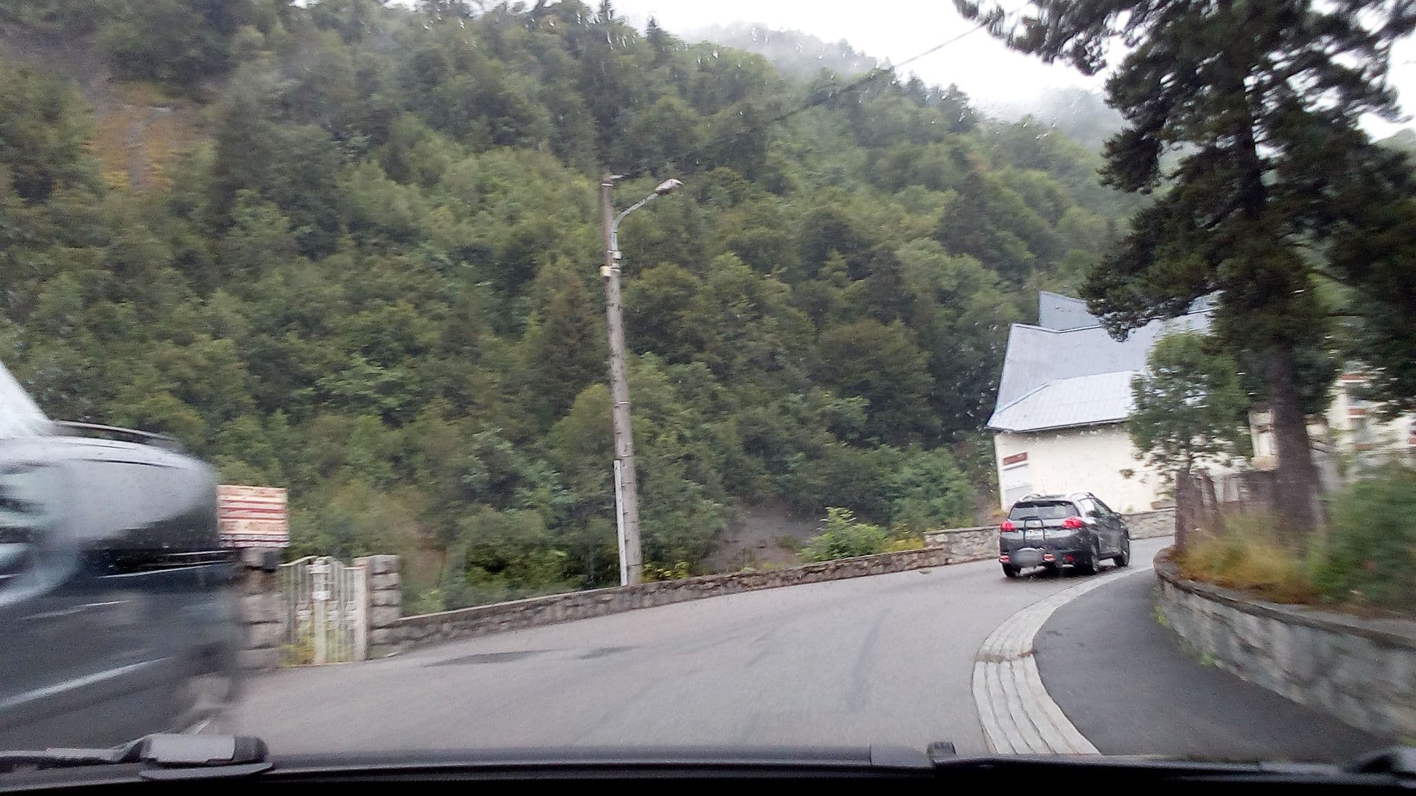 Street view near Hôtel Castets d'Ayre, Luz-Saint-Sauveur — © atabaraud (CC BY-SA · Mapillary)
