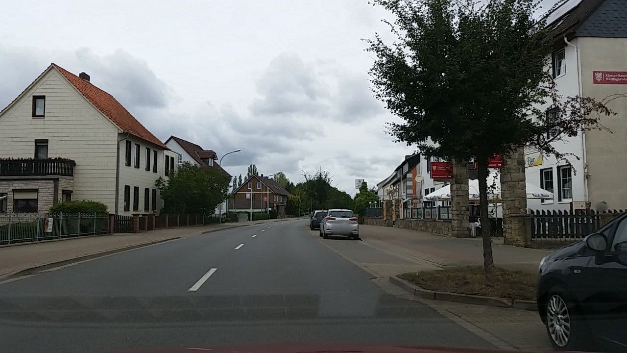 Street view near Kloster-Remise, Vienenburg — © tian (CC BY-SA · Mapillary)
