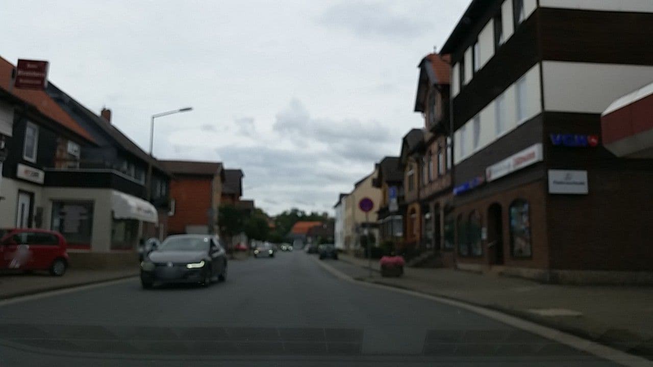 Street view near Hotel Bayrischer Hof, Vienenburg — © tian (CC BY-SA · Mapillary)