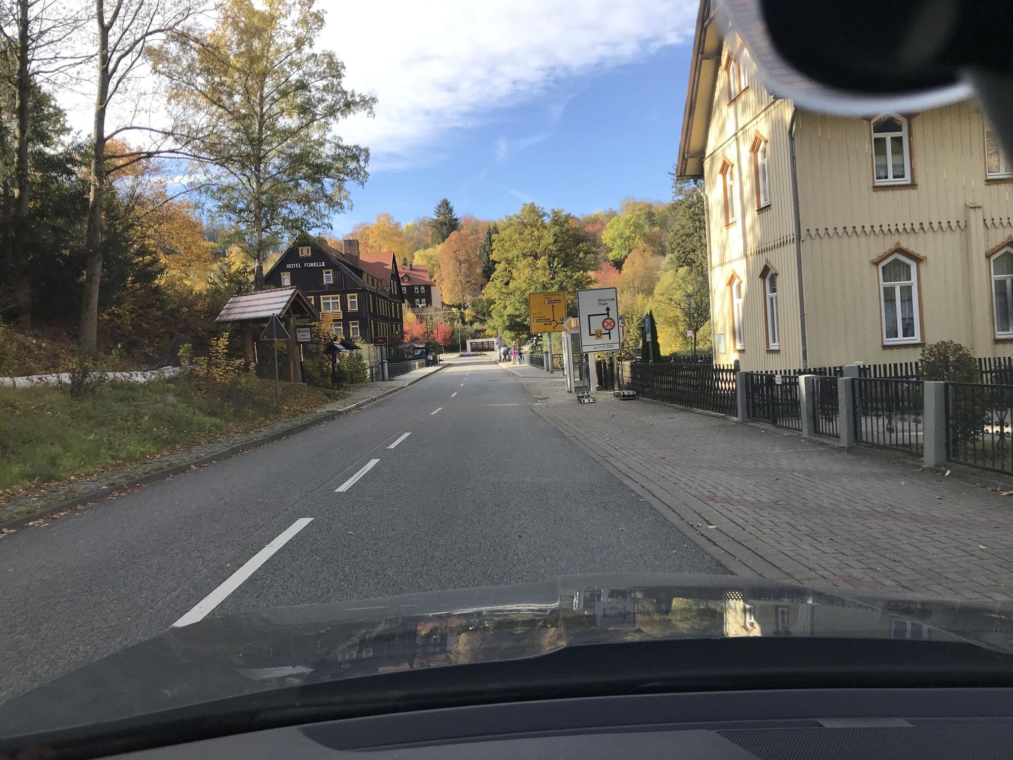 Street view near RiDo GmbH, Friedrichsbrunn — © surveyor99 (CC BY-SA · Mapillary)