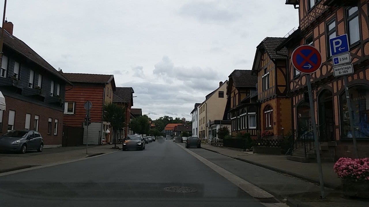 Street view near Bestehorn-Hotel, Vienenburg — © tian (CC BY-SA · Mapillary)