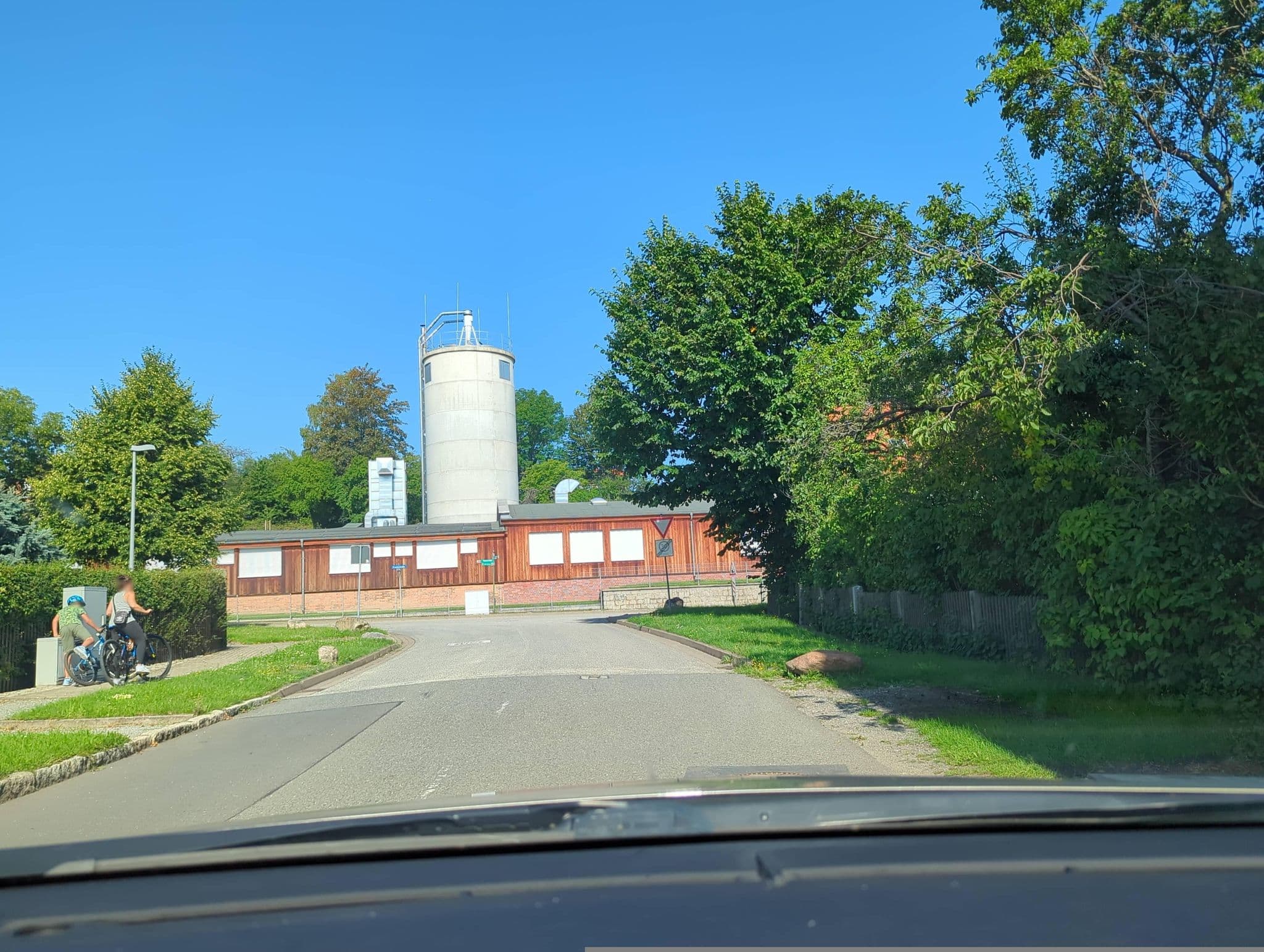 Street view near Gästehaus am Kirschberg, Ilsenburg — © AlexSpritze (CC BY-SA · Mapillary)