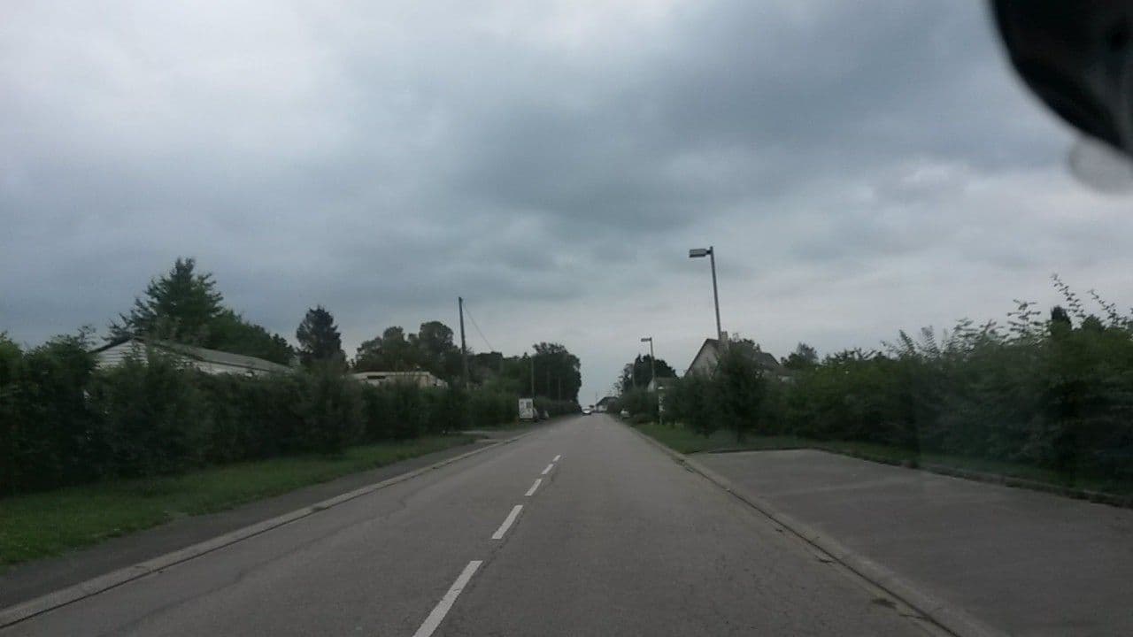 Street view near La Minière aire de camping-car de Forges-les-Eaux, Forges-les-Eaux — © uwekoch (CC BY-SA · Mapillary)