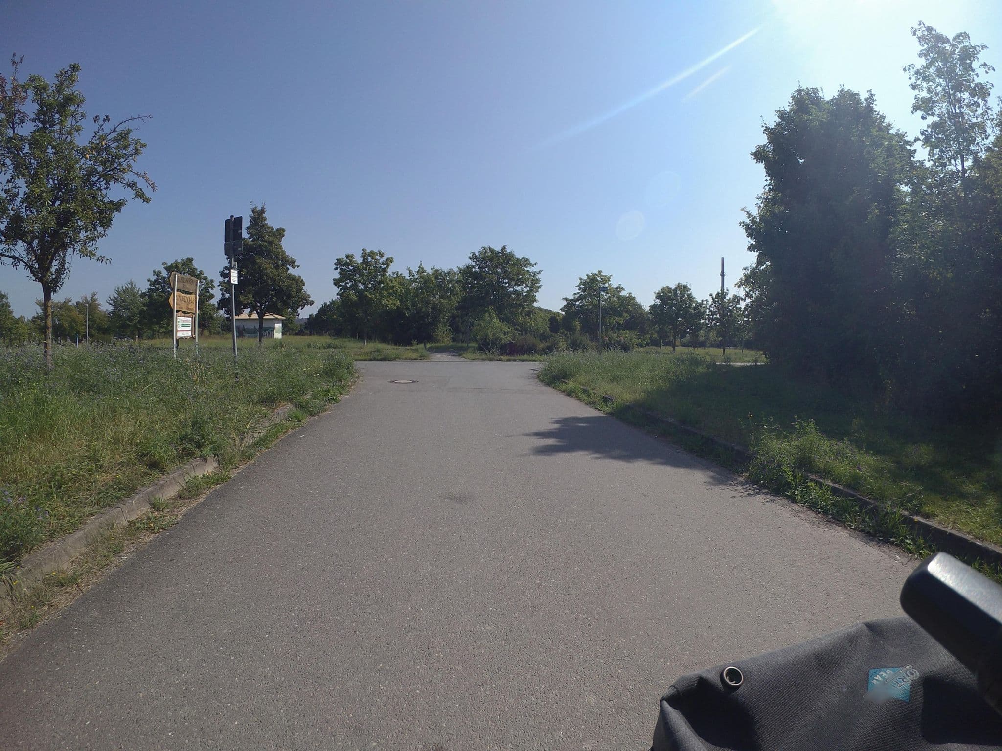 Street view near Mönchemühle, Blankenburg — © marczoutendijk (CC BY-SA · Mapillary)
