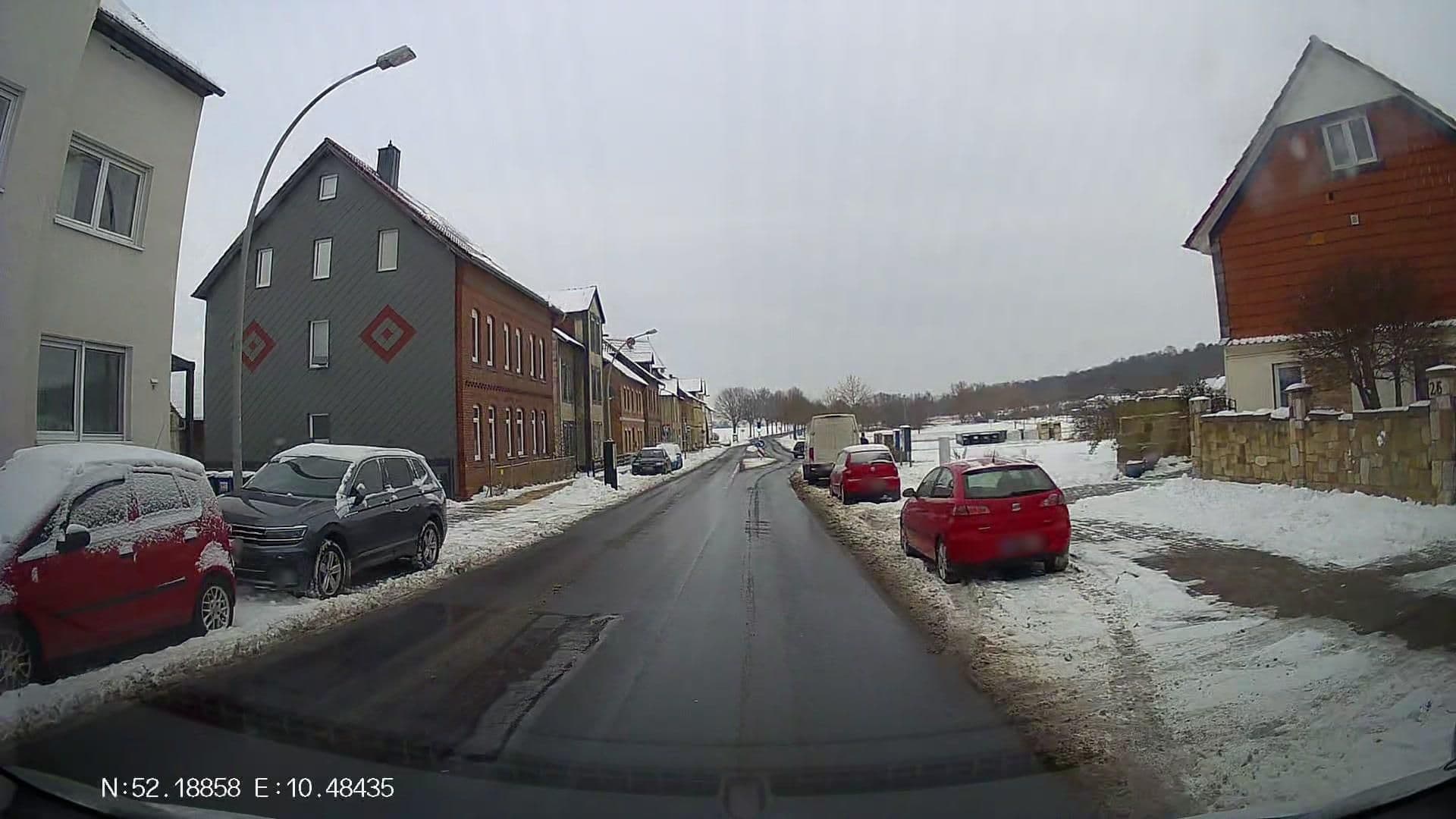Street view near Oleh Karvatskyy Zimmervermietung, Leiferde — © Hightower- (CC BY-SA · Mapillary)