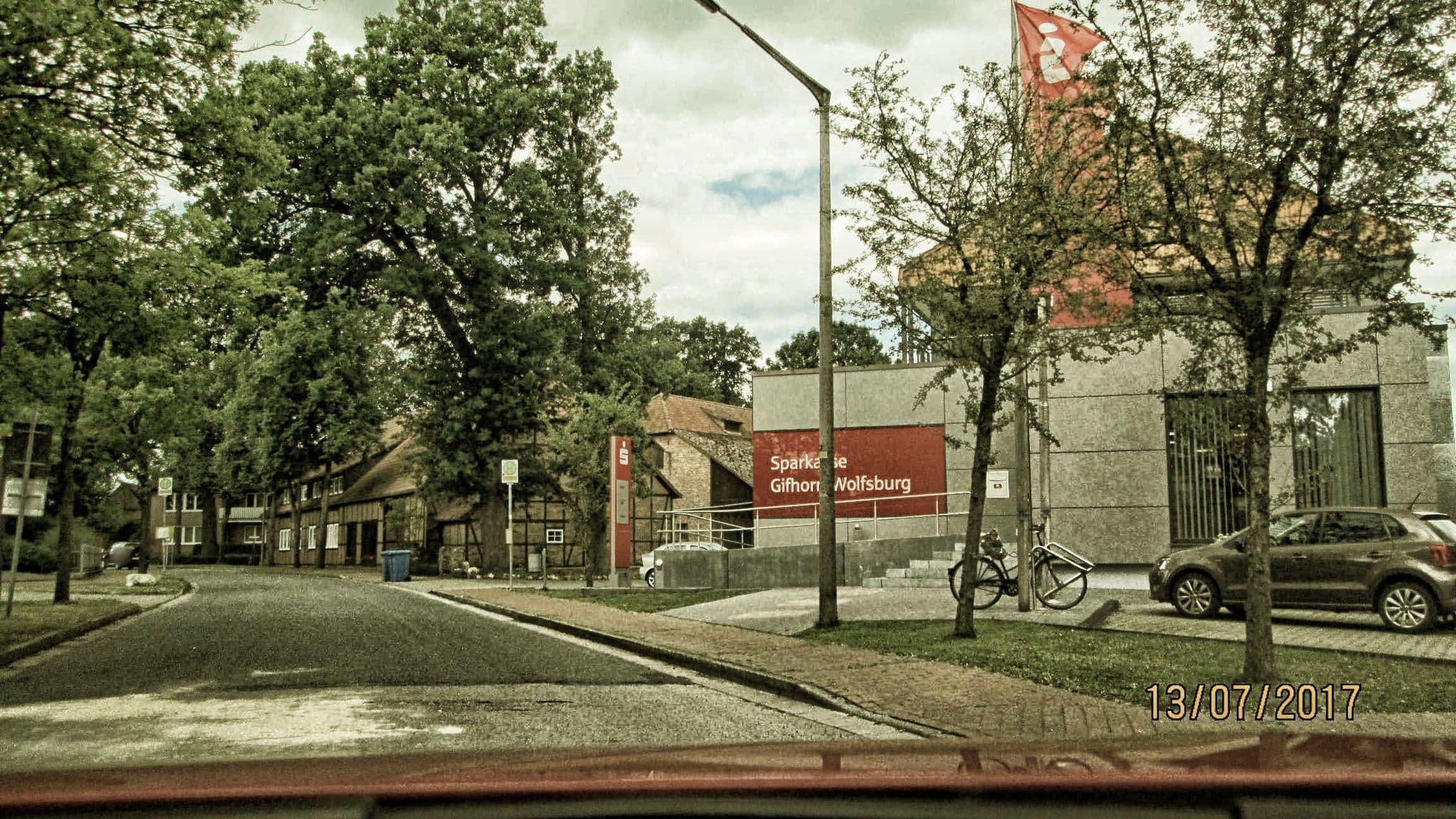 Street view near Landgasthof Schönecke, Wahrenholz — © tian (CC BY-SA · Mapillary)