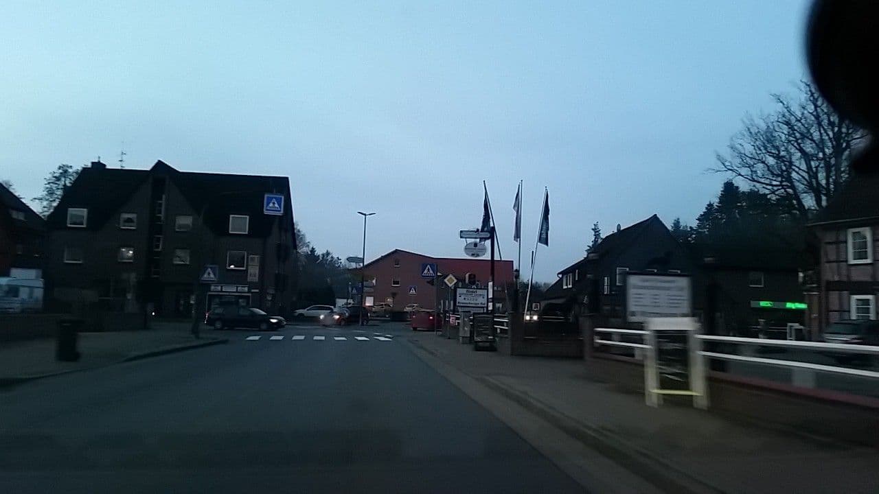 Street view near Braunschweiger Hof Hotel Uelzen, Lüder — © tian (CC BY-SA · Mapillary)