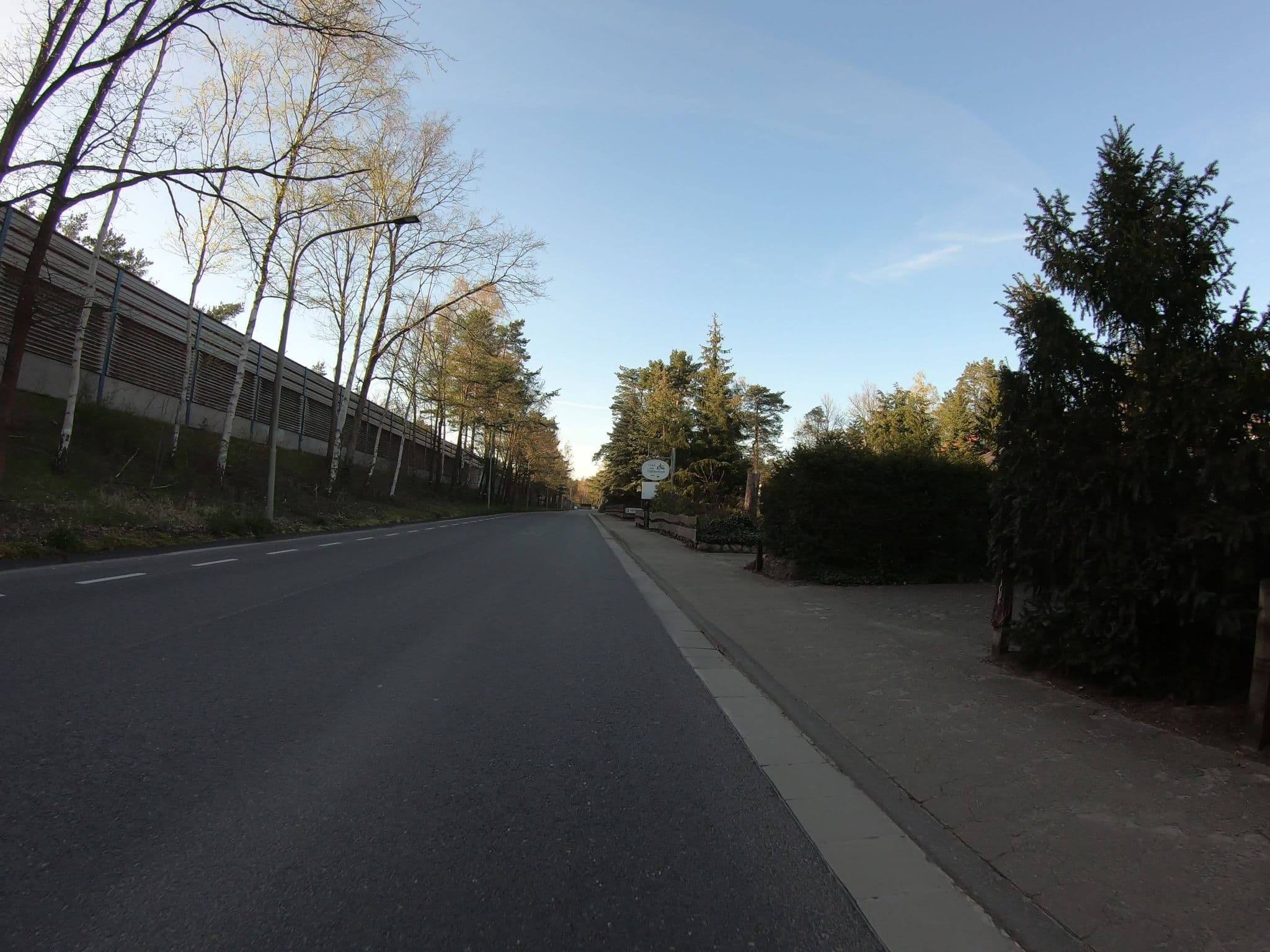 Street view near Hotel Am Weißdornbusch, Gifhorn — © m4p1ll4ry (CC BY-SA · Mapillary)