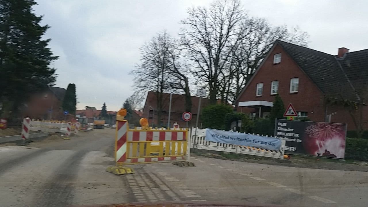 Street view near Henning und Diana Müller, Isenbüttel — © tian (CC BY-SA · Mapillary)