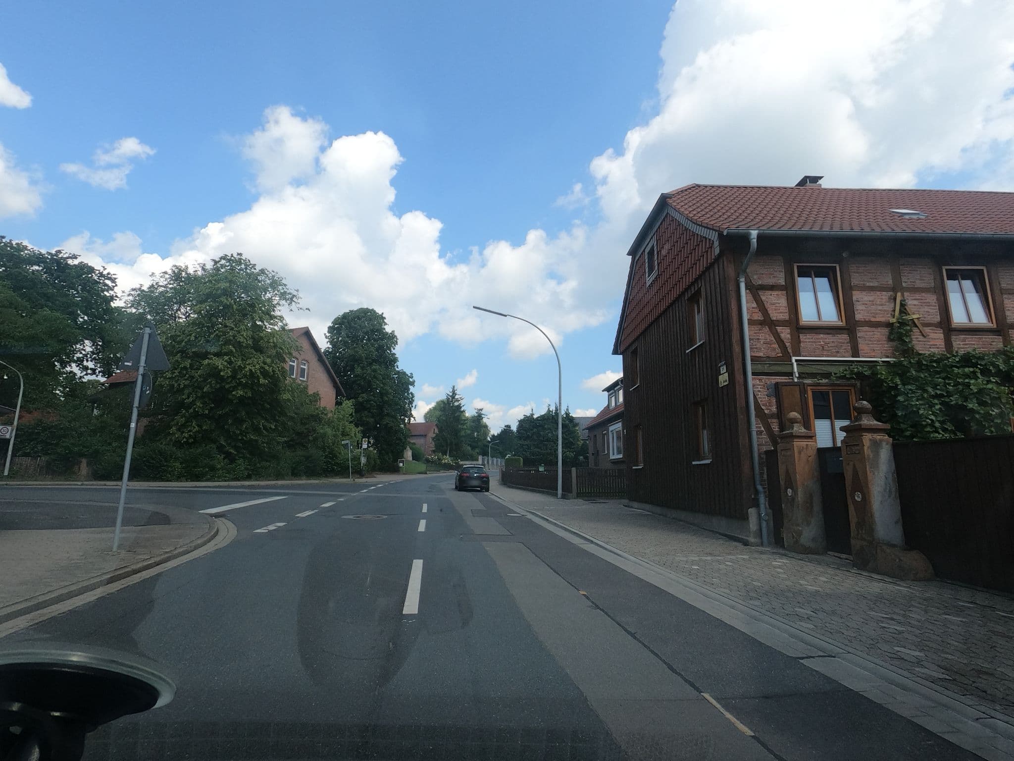 Street view near Gästehaus Arendt, Rautheim — © u14183 (CC BY-SA · Mapillary)