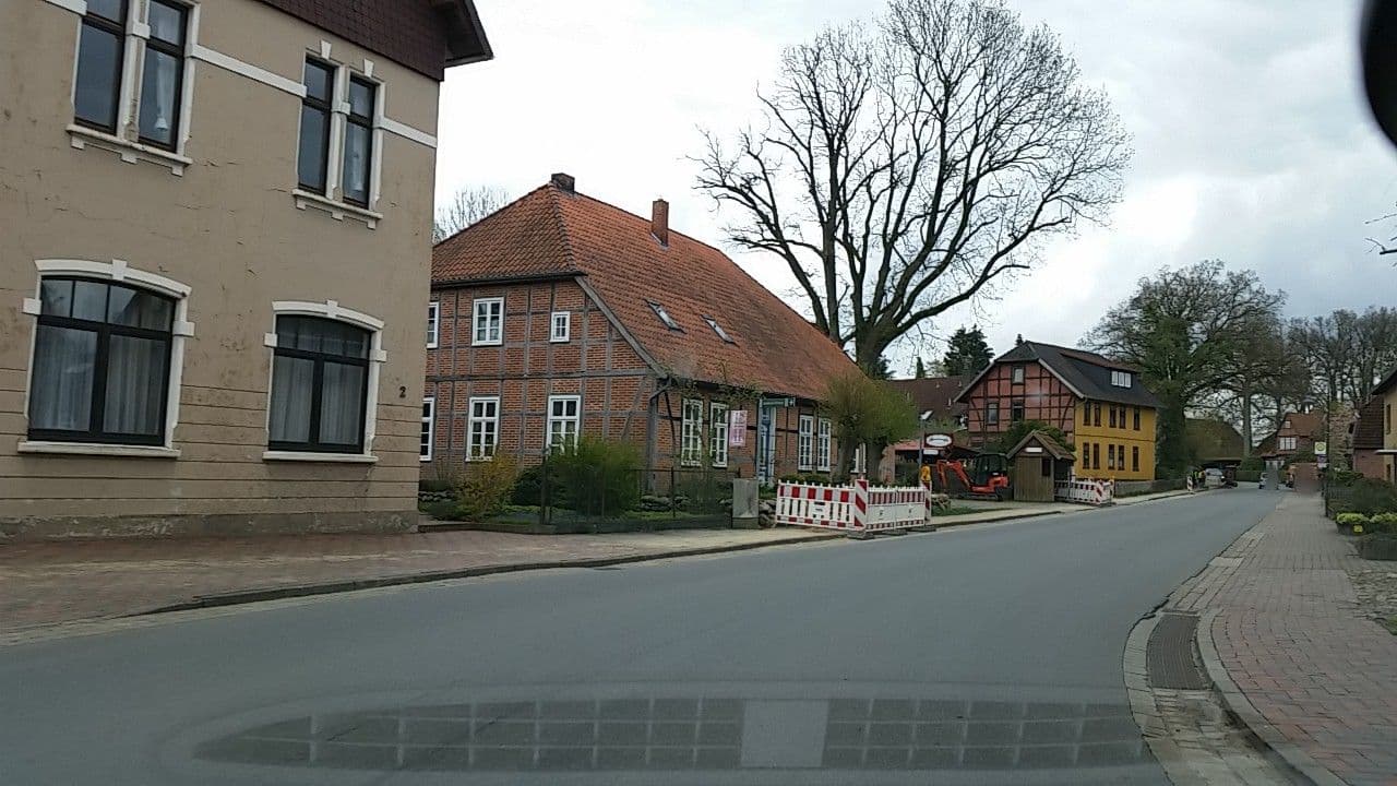 Street view near Pension-Schaper Inh. Jutta Kastenmeier-Schaper, Eschede — © tian (CC BY-SA · Mapillary)