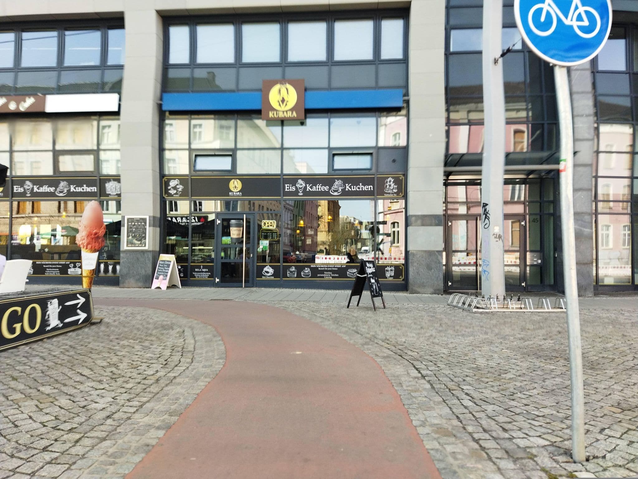 Street view near Gästehaus am City-Carré, Magdeburg — © changchun1 (CC BY-SA · Mapillary)