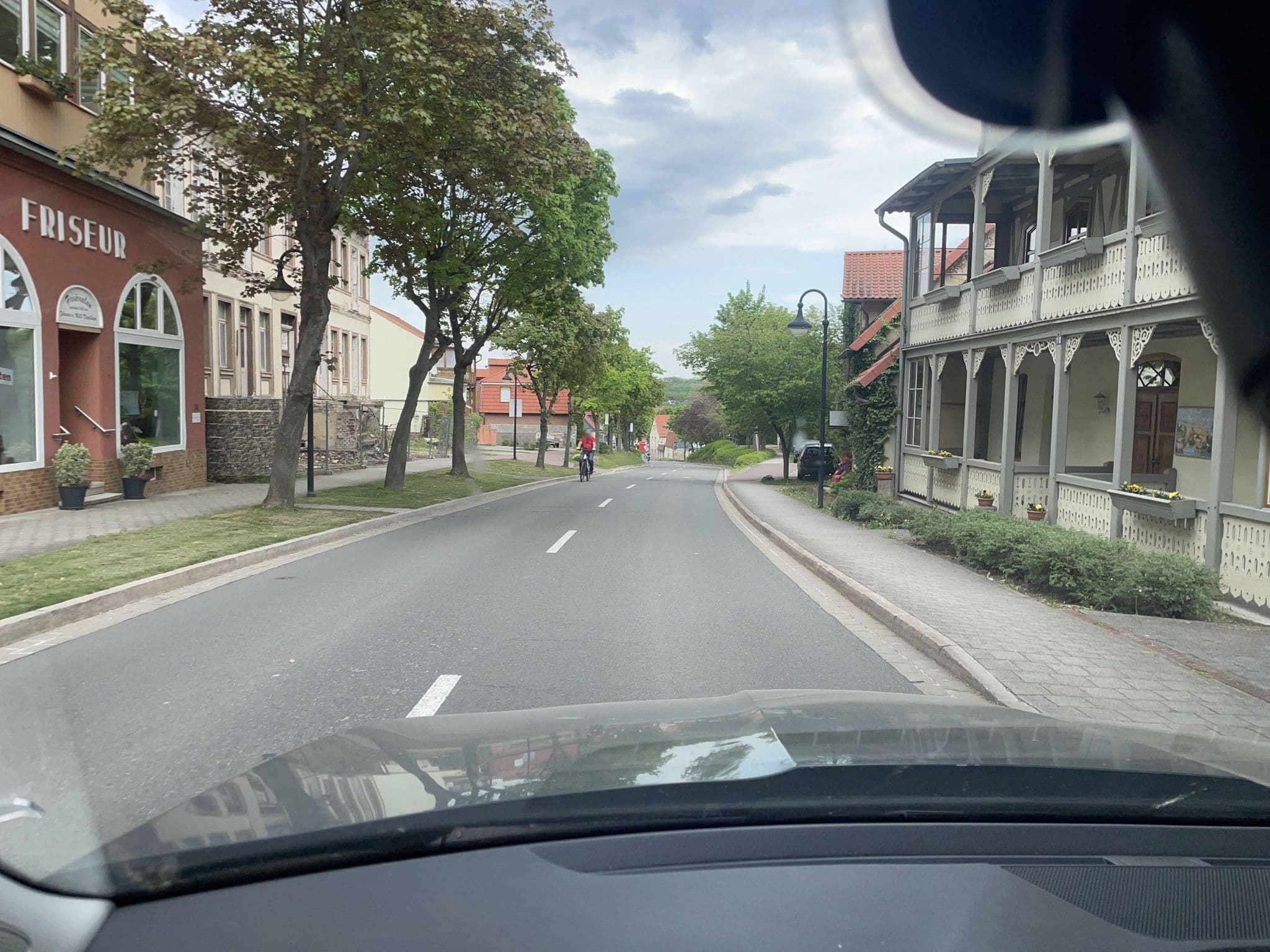 Street view near Pension Kurblick, Bad Suderode — © surveyor99 (CC BY-SA · Mapillary)