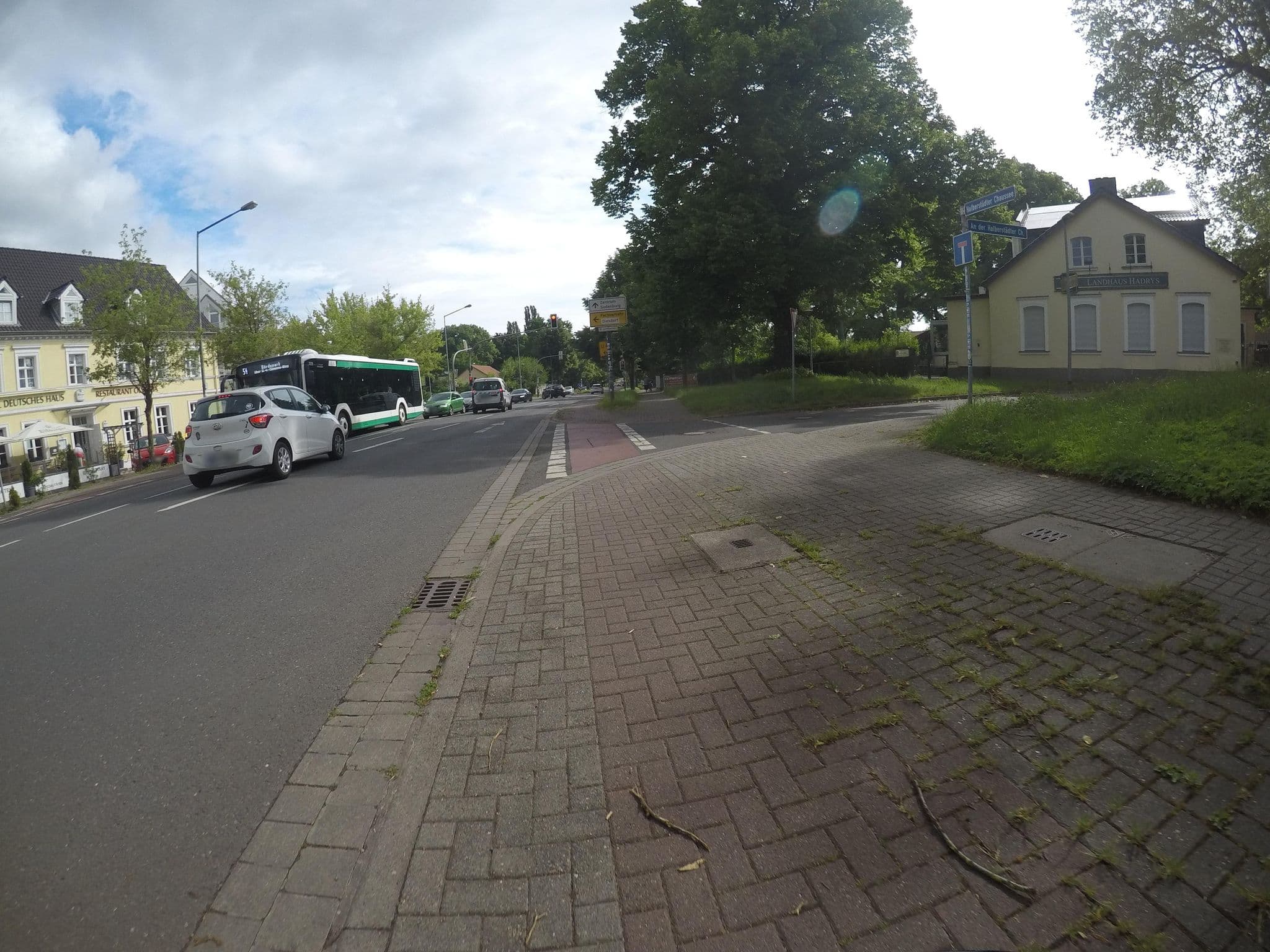 Street view near Restaurant und Hotel Alento Gaststätte, Diesdorf — © mfa (CC BY-SA · Mapillary)