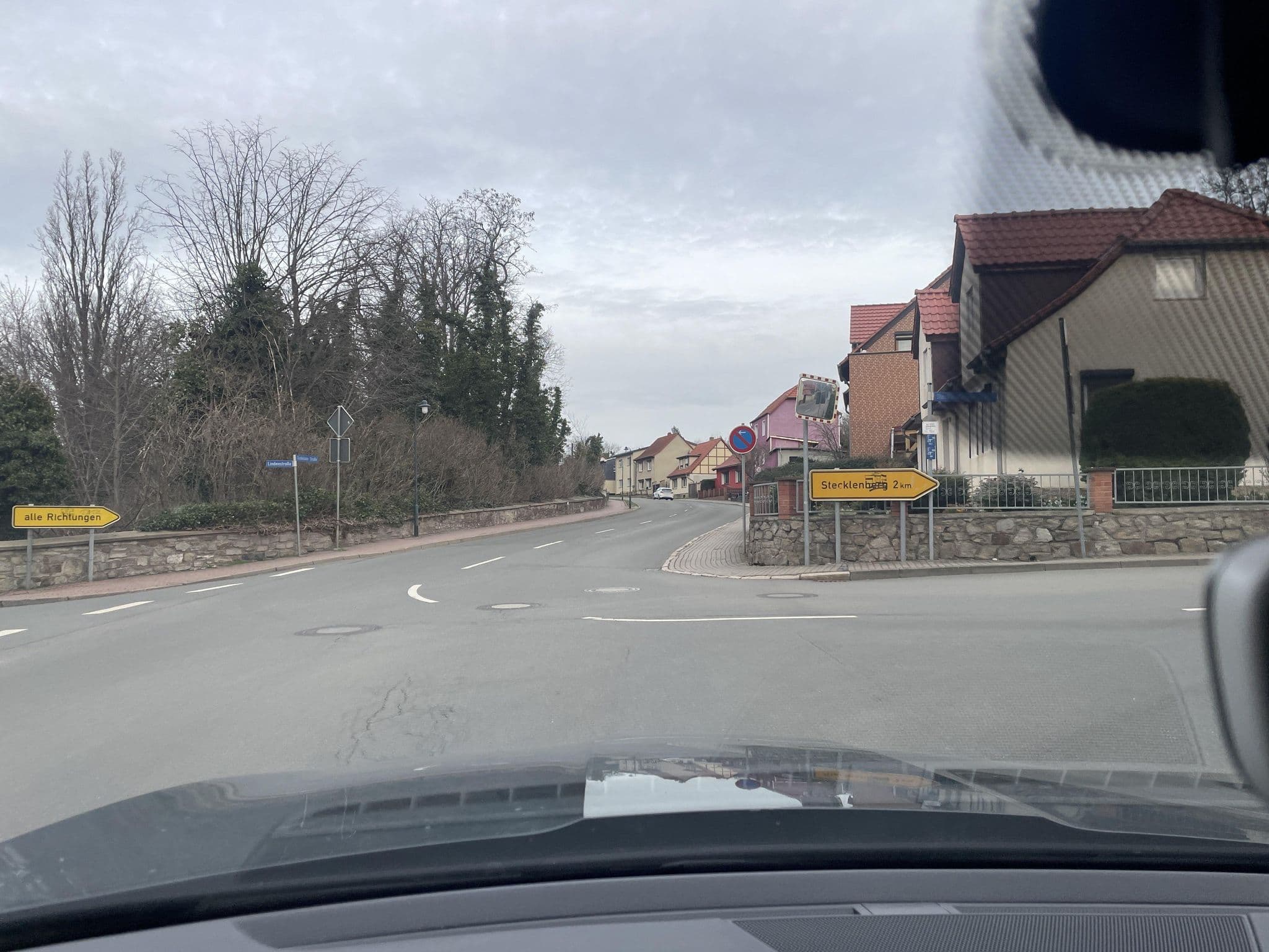 Street view near Lindenhof, Neinstedt — © surveyor99 (CC BY-SA · Mapillary)