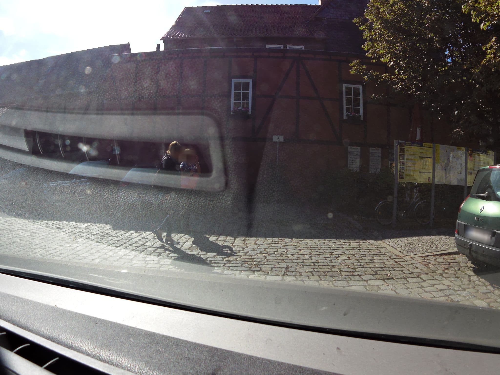 Street view near Ferienwohnung am Schlosspfad, Quedlinburg — © zoegglmeyr (CC BY-SA · Mapillary)