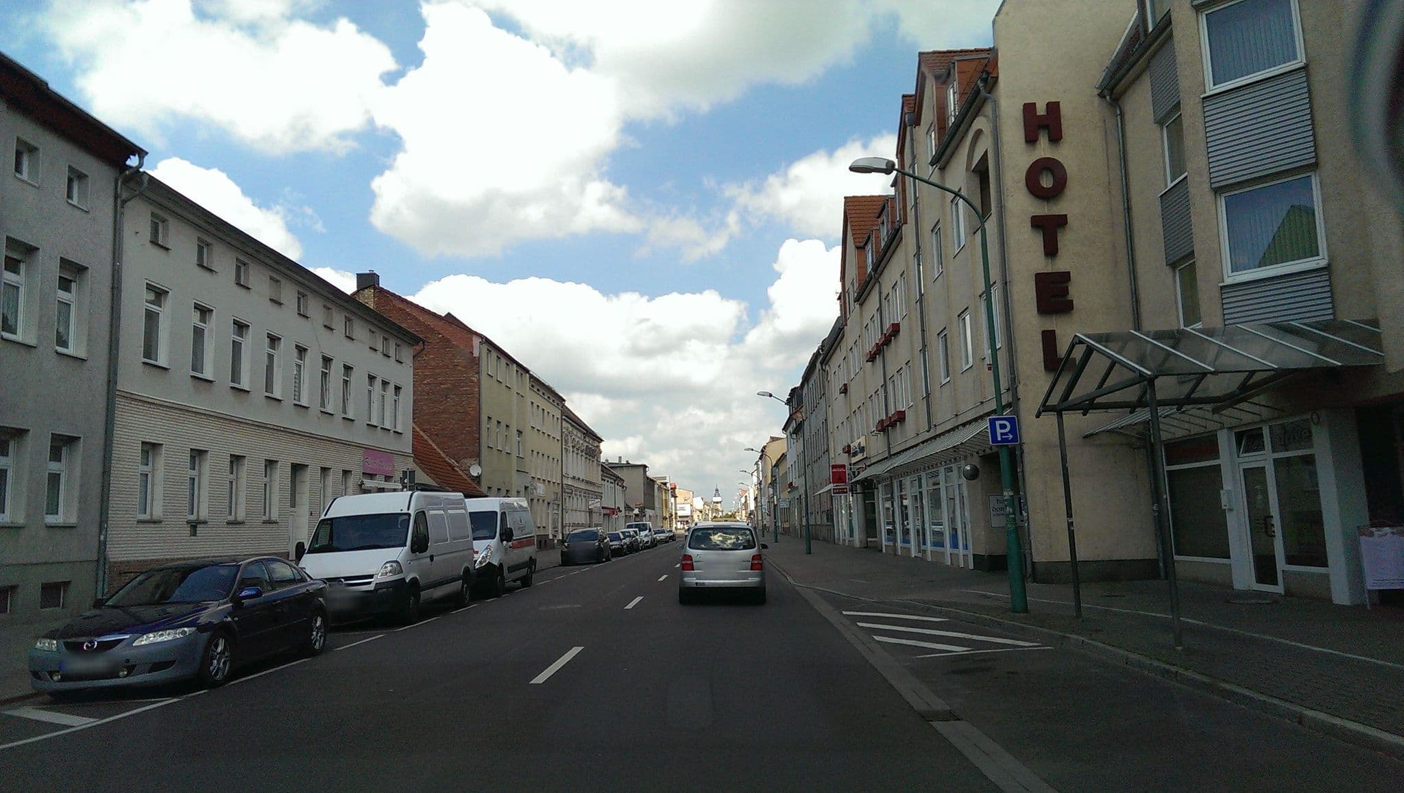 Street view near Hotel Domicil Schönebeck, Schönebeck — © bufonto (CC BY-SA · Mapillary)