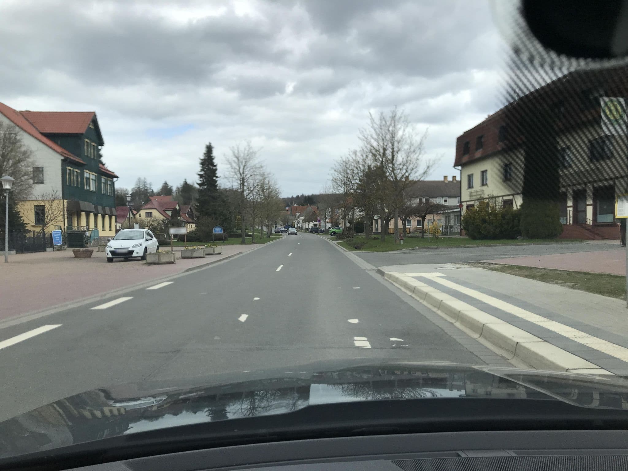Street view near Marcinkowski-Hotelbetriebs GmbH, Friedrichsbrunn — © surveyor99 (CC BY-SA · Mapillary)