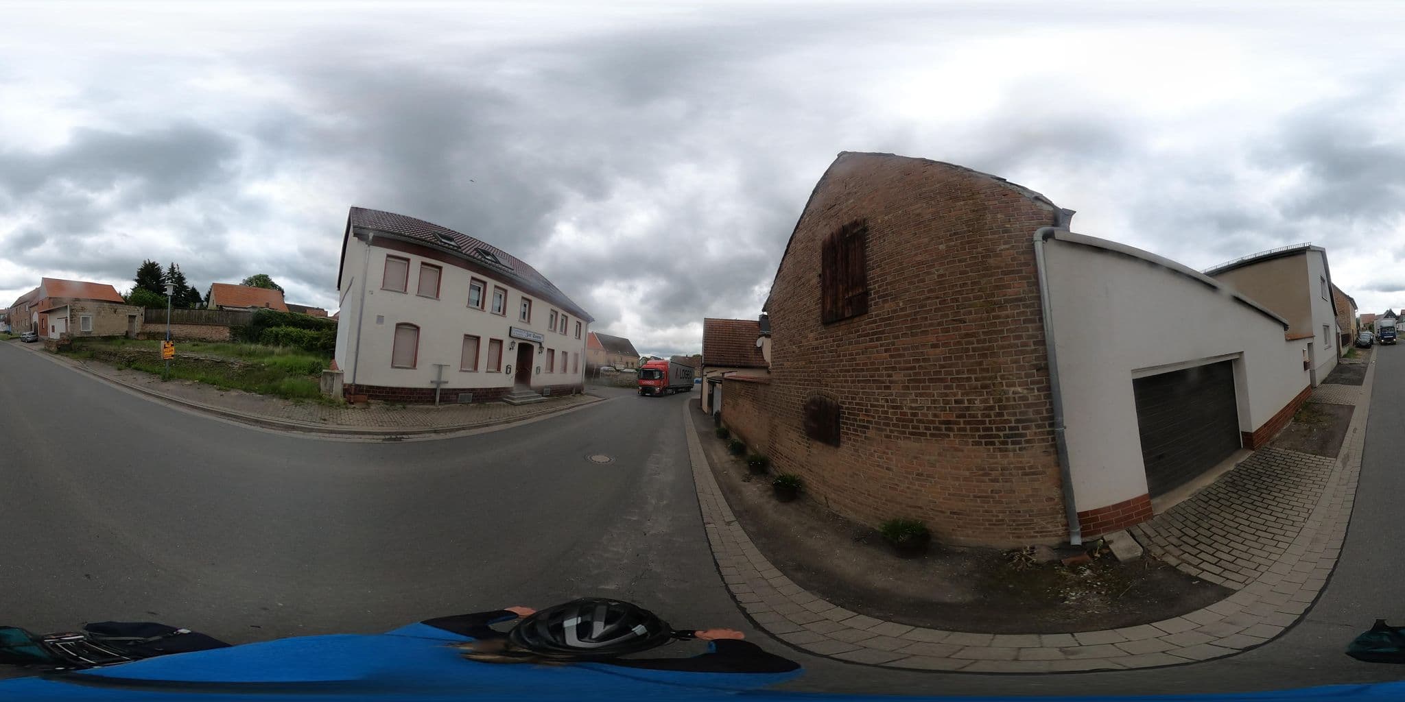 Street view near Zur Sonne Restaurant, Hettstedt — © Planungsgesellschaft_RV-K (CC BY-SA · Mapillary)