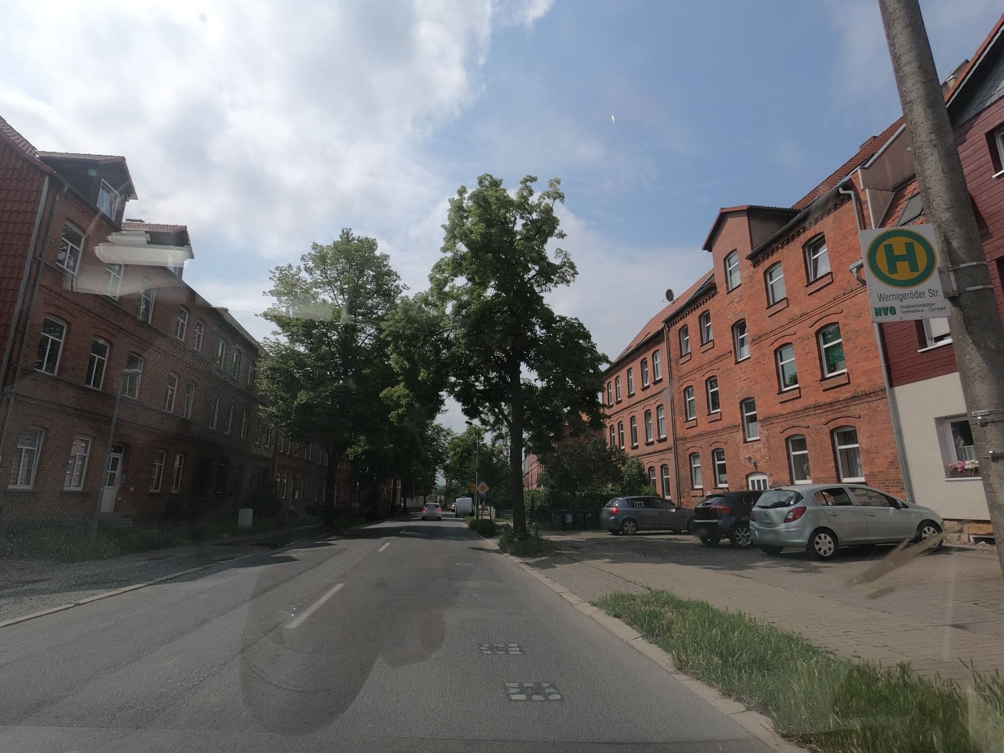 Street view near 1A Ferienwohnungen Halberstadt, Halberstadt — © u14183 (CC BY-SA · Mapillary)