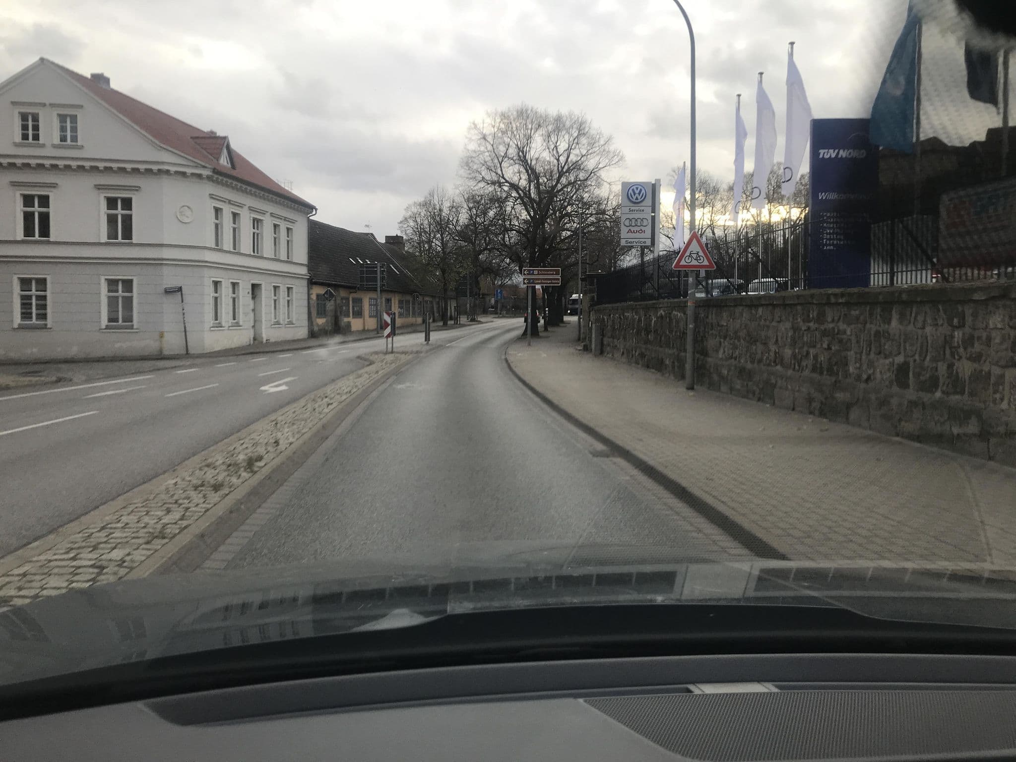 Street view near Wohnen Im Topf, Quedlinburg — © surveyor99 (CC BY-SA · Mapillary)