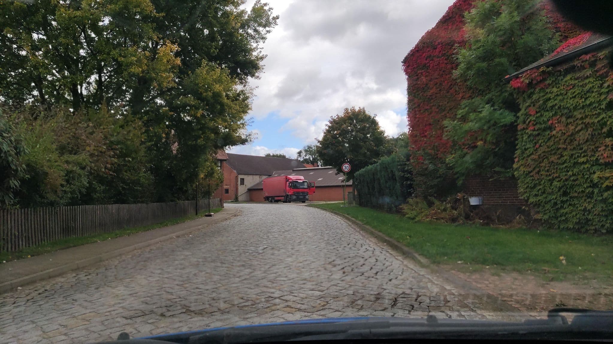 Street view near ASTRÆA Eco Resort, Pretzier — © hotteliene (CC BY-SA · Mapillary)