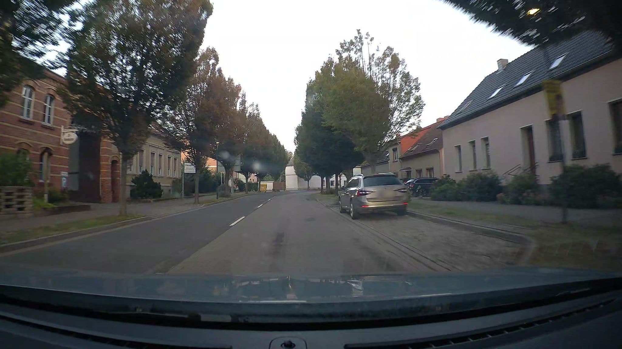 Street view near Bördehof Wischeropp, Ebendorf — © poxonline (CC BY-SA · Mapillary)