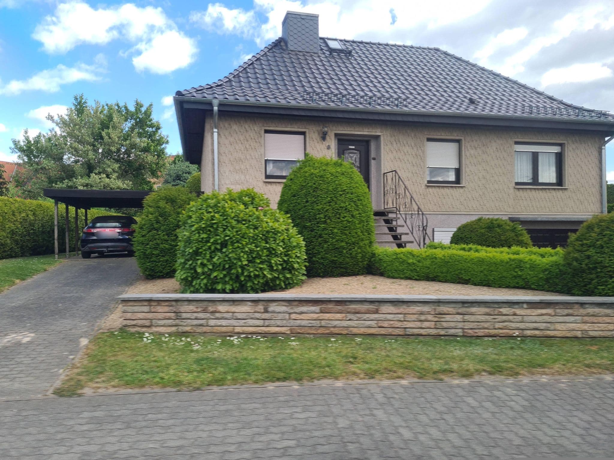 Street view near Pension Iris Wöhlert Pension, Barleben — © nabamb (CC BY-SA · Mapillary)