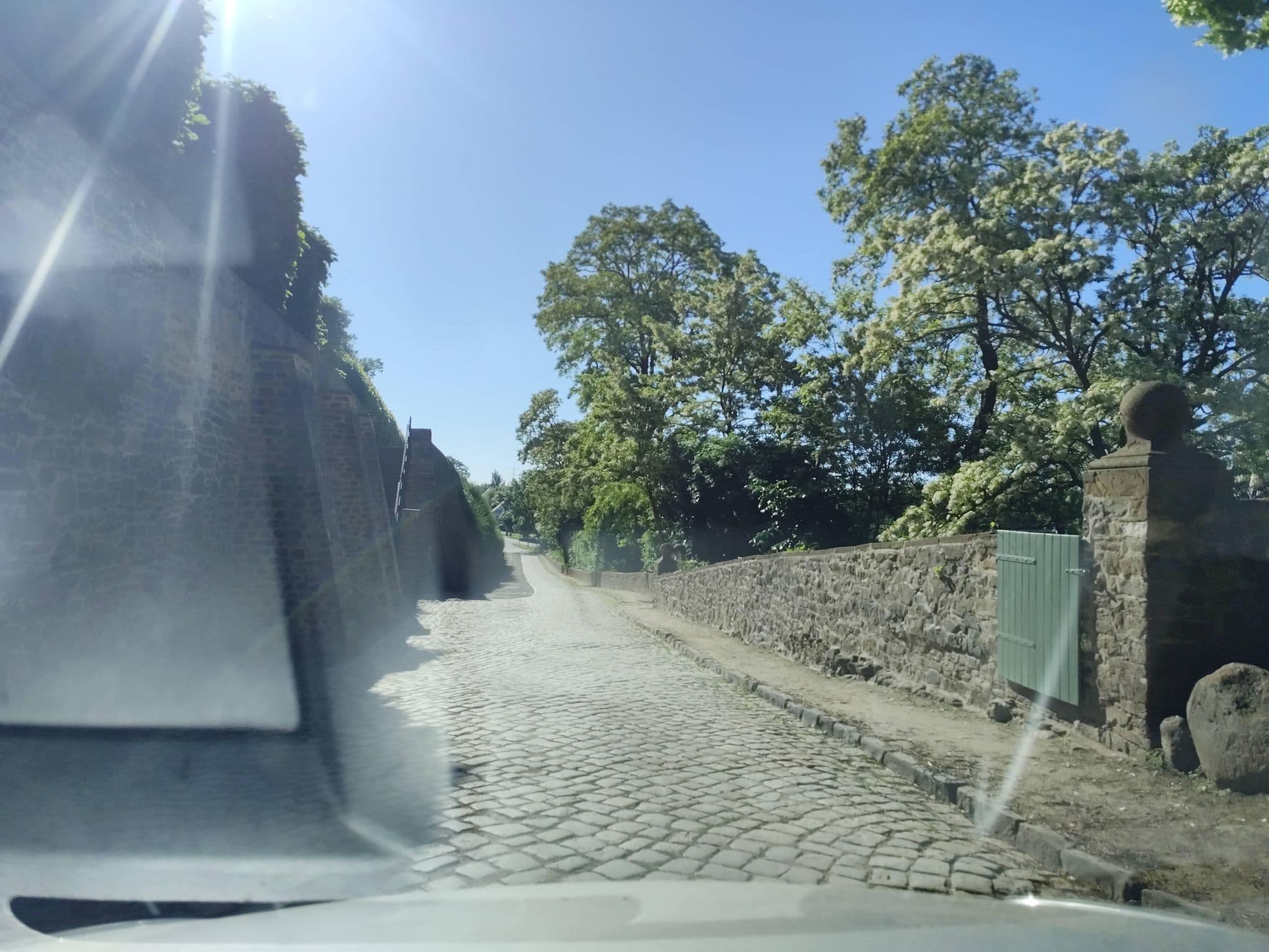 Street view near Torhaus Schloss Hundisburg, Haldensleben I — © masterofnoroad (CC BY-SA · Mapillary)