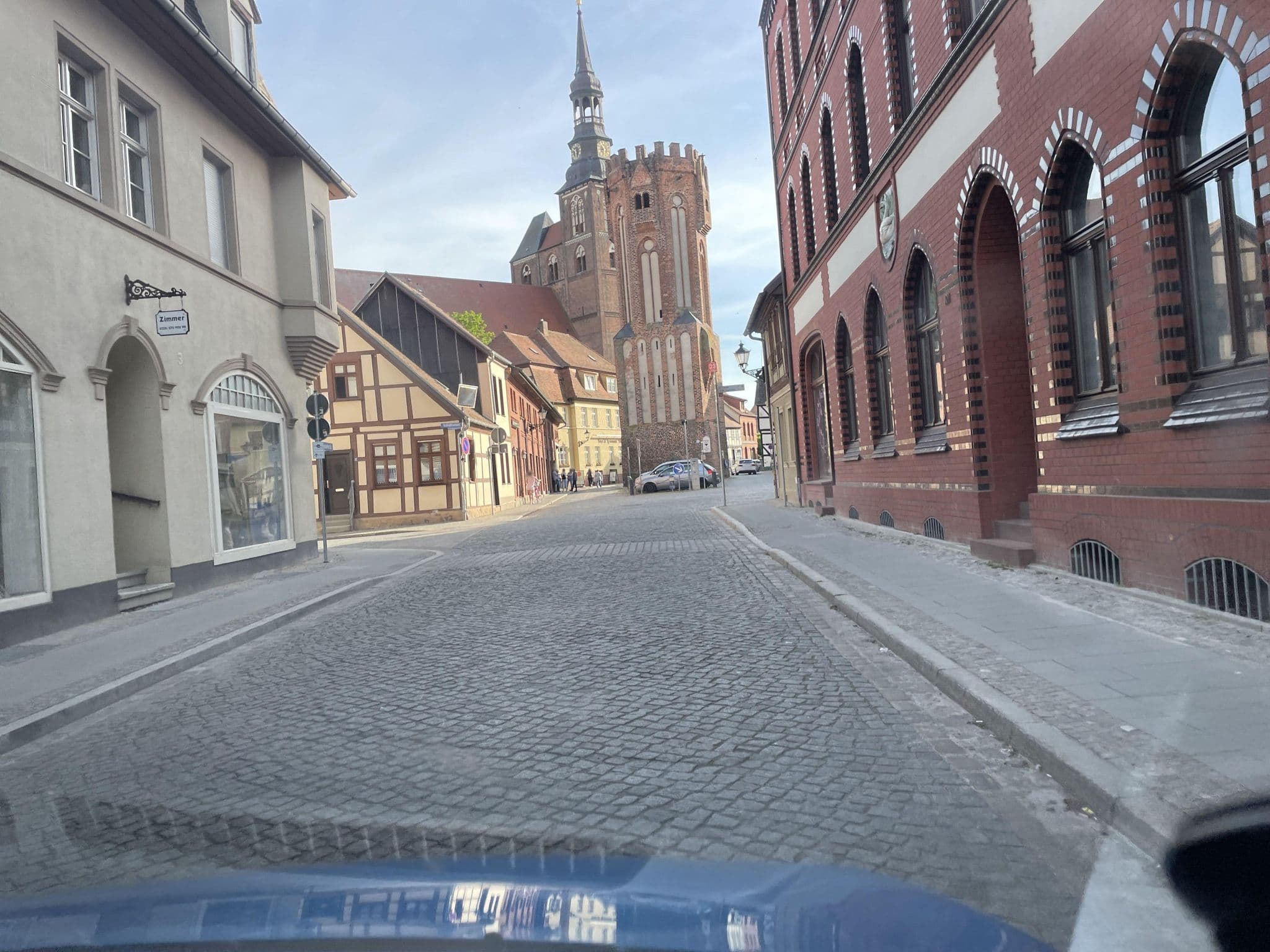 Street view near Pension Im Hünerdorf, Tangermünde — © hotteliene (CC BY-SA · Mapillary)