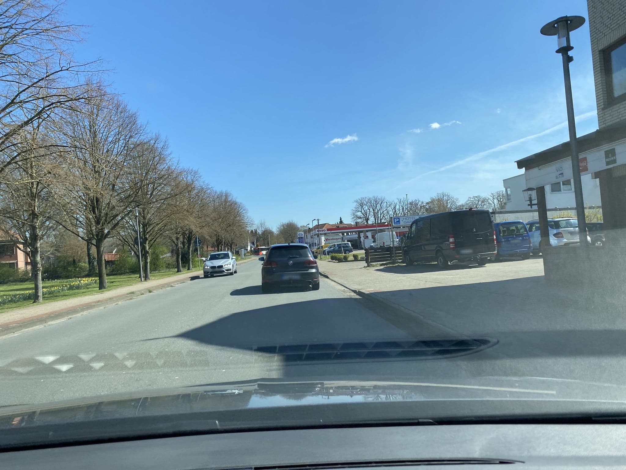 Street view near Hotel Rennekamp, Oyten — © heetENkoel (CC BY-SA · Mapillary)