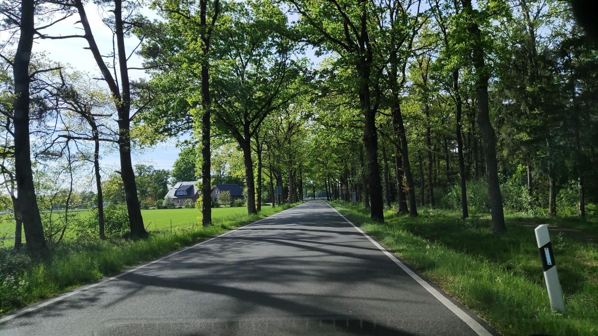 Street view near Jugendwaldheim Ehrhorn Gästetelefon, Welle — © hotteliene (CC BY-SA · Mapillary)