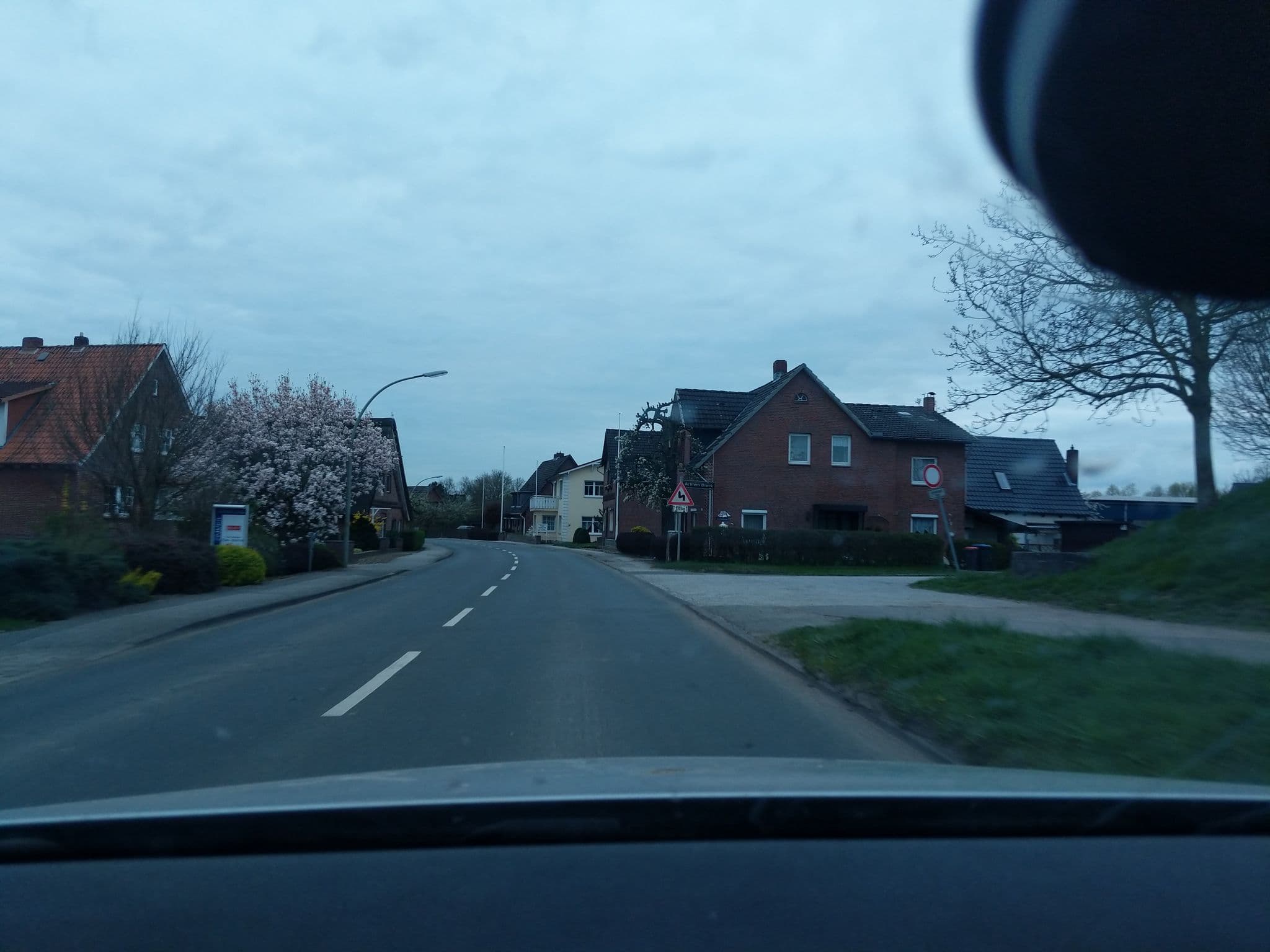 Street view near Zimmervermietung Schaper, Finkenwerder — © nesshof (CC BY-SA · Mapillary)