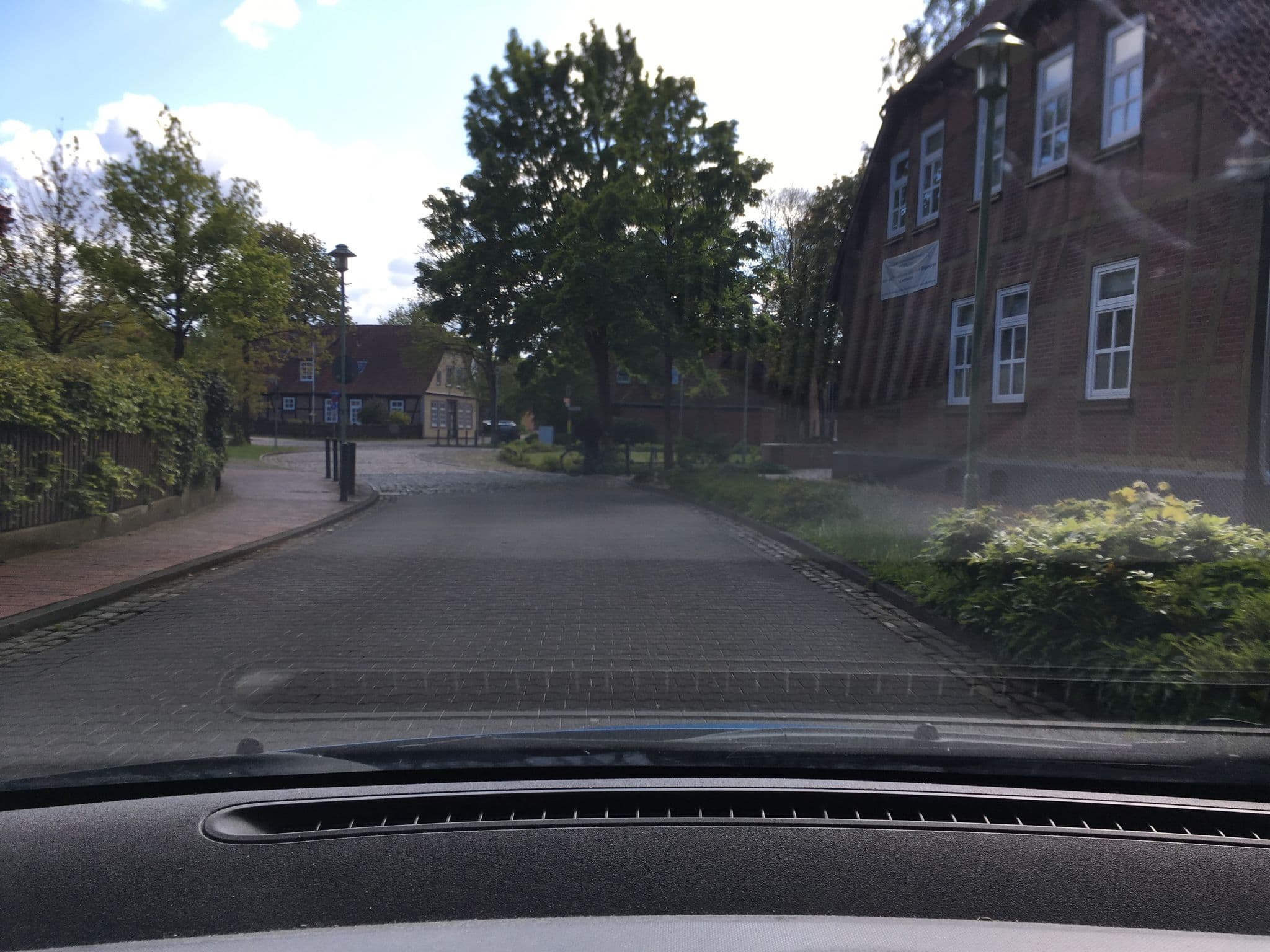 Street view near Monika Koll Gästehaus Margret, Soltau — © hotteliene (CC BY-SA · Mapillary)