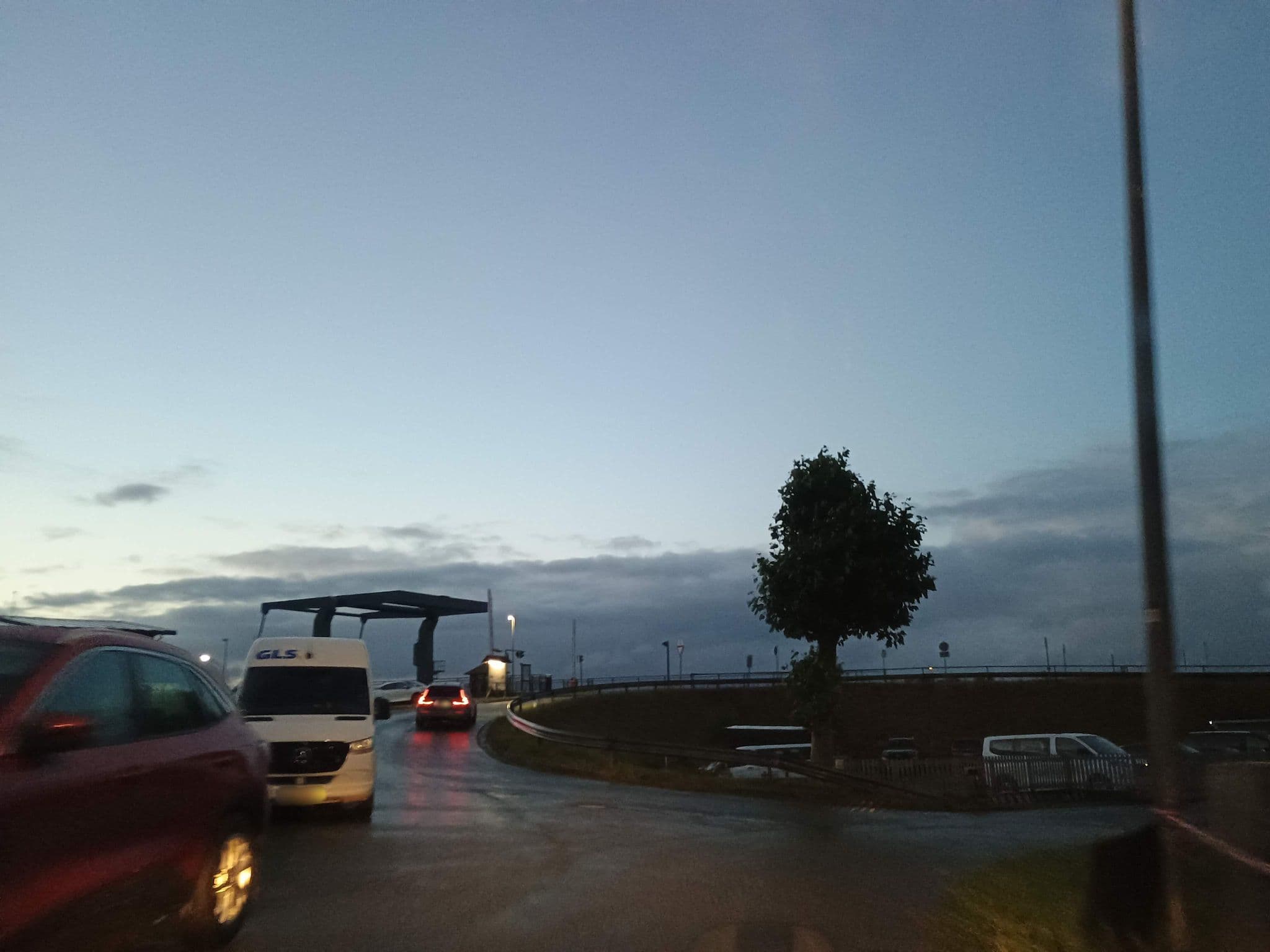 Street view near Pension Eckhoff, Grünendeich — © thetornado76 (CC BY-SA · Mapillary)