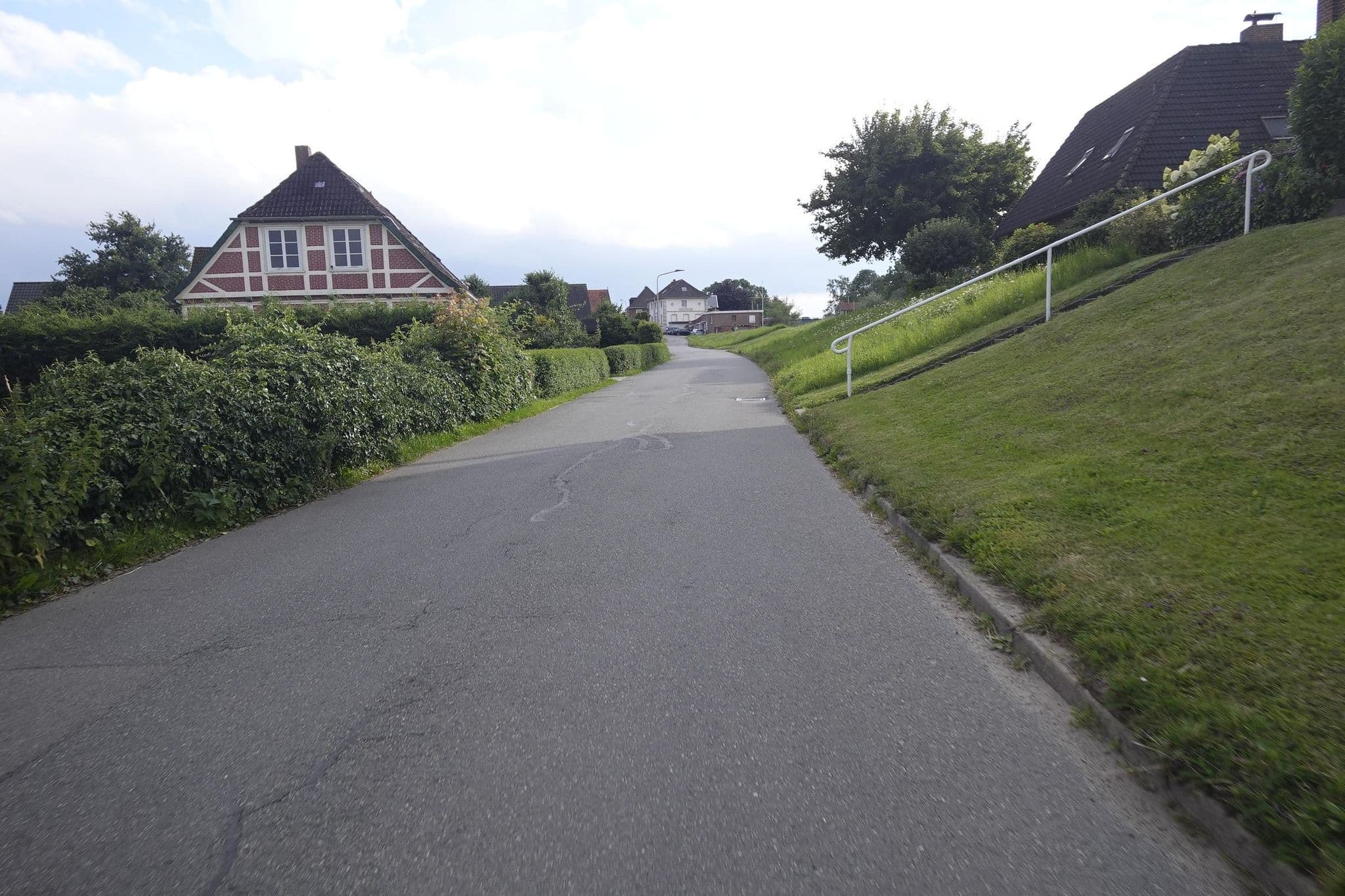 Street view near Auszeit Hamburg-Altes Land, Jork — © skaycle (CC BY-SA · Mapillary)