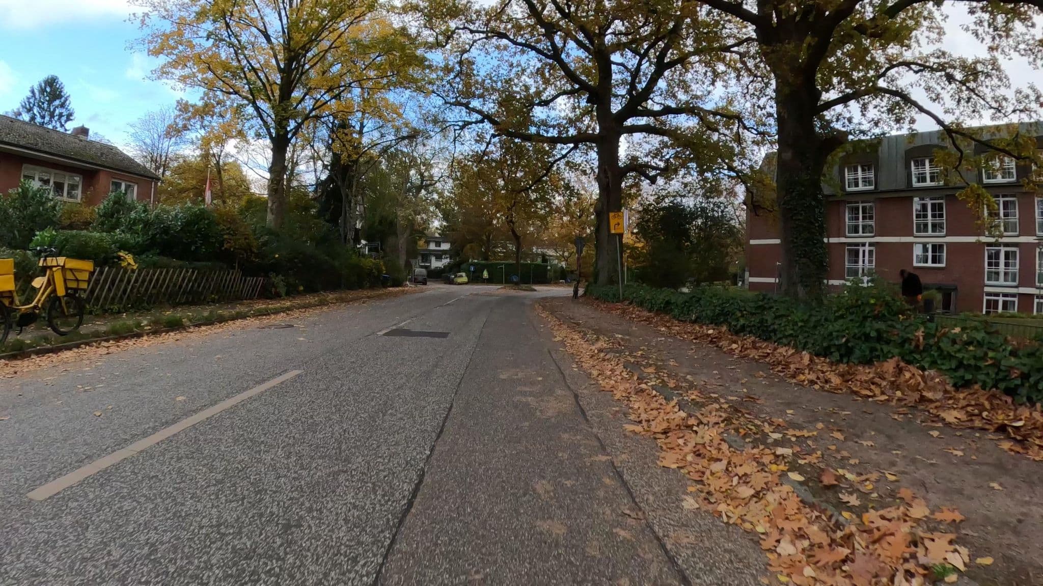 Street view near BKP Service GmbH, Nienstedten — © veloroute_hamburg (CC BY-SA · Mapillary)