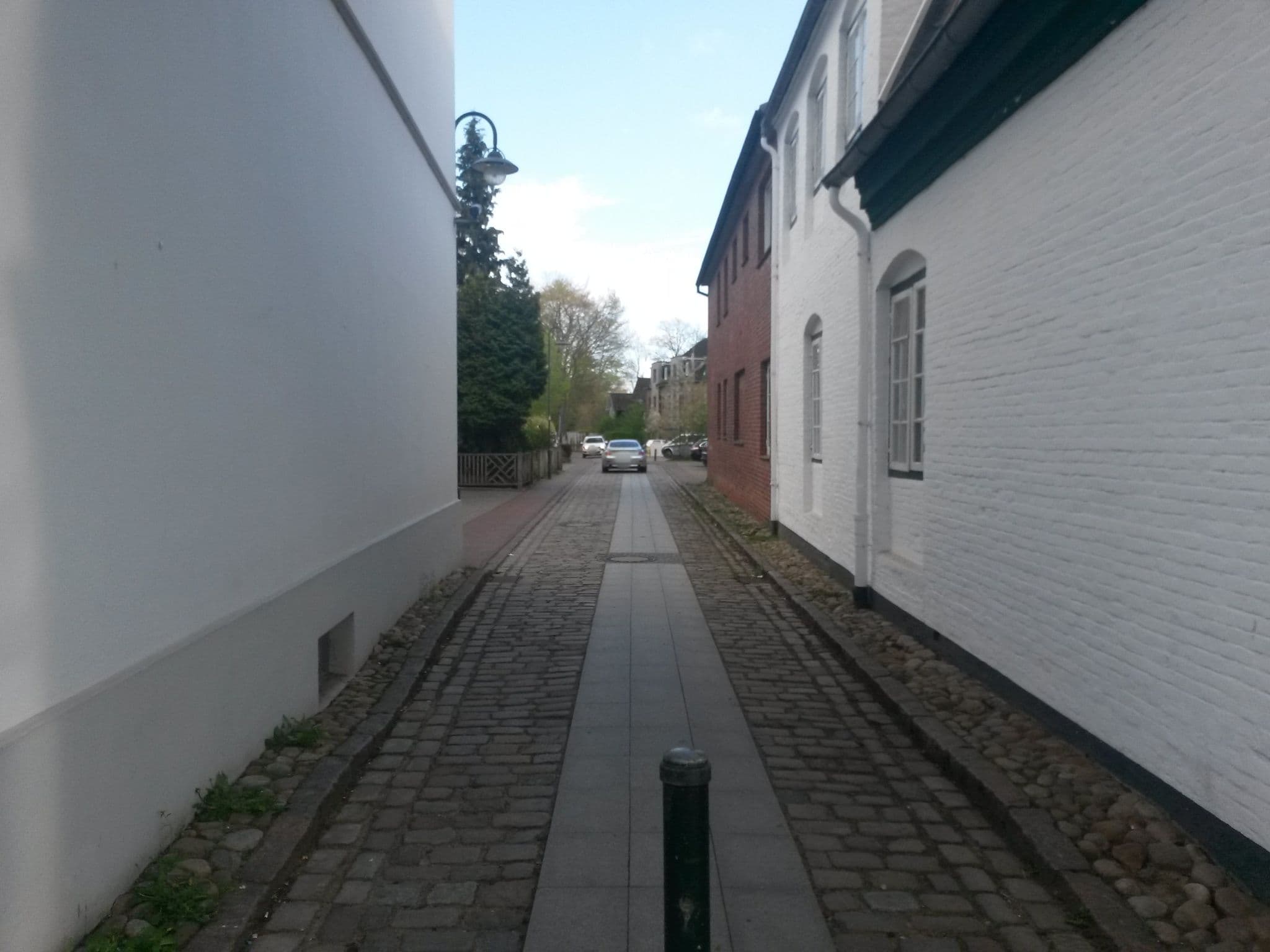Street view near Hotel Freihof, Wedel — © rausk (CC BY-SA · Mapillary)