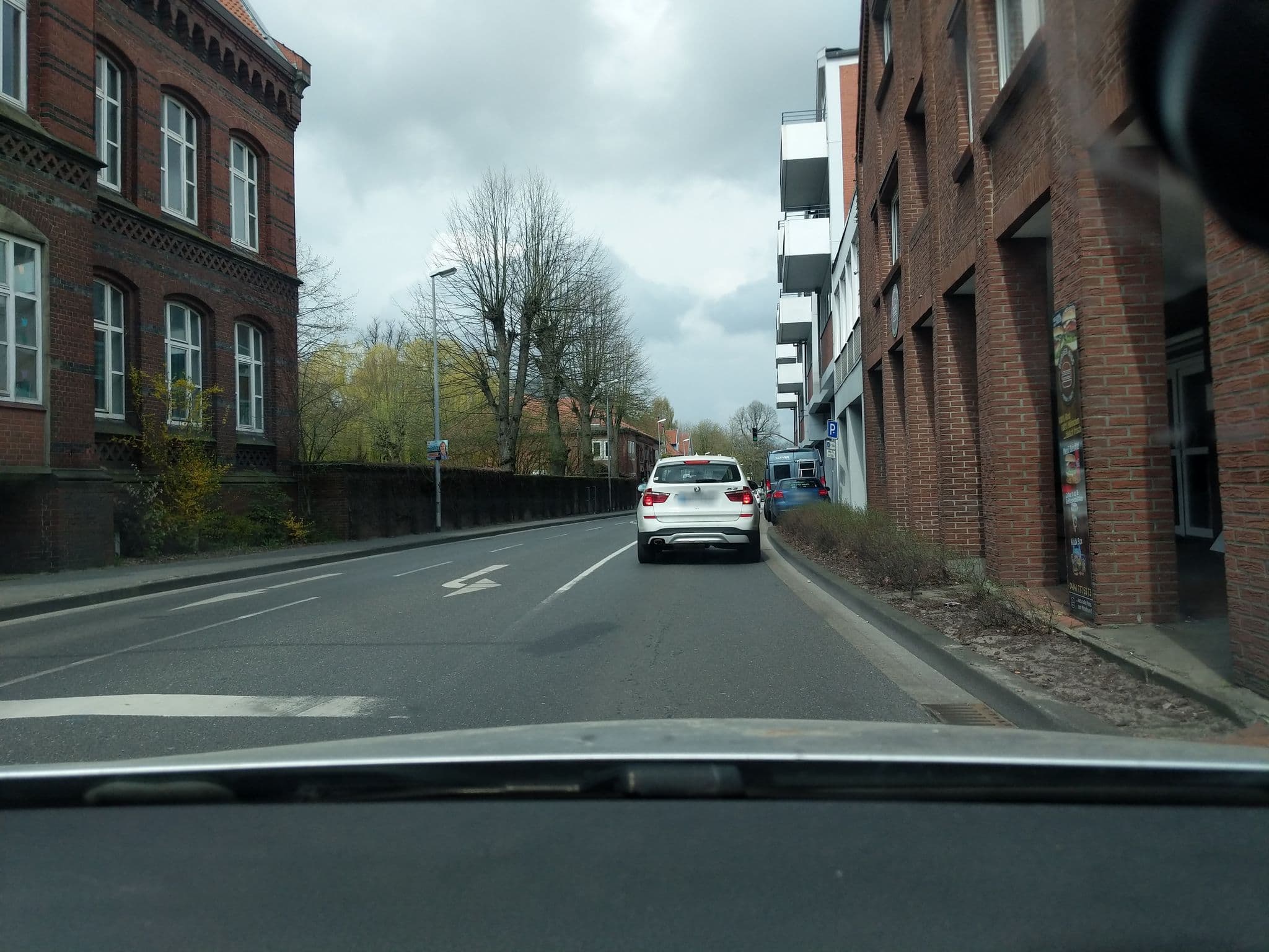 Street view near InStadtAppartements Stade, Hansestadt Stade — © nesshof (CC BY-SA · Mapillary)