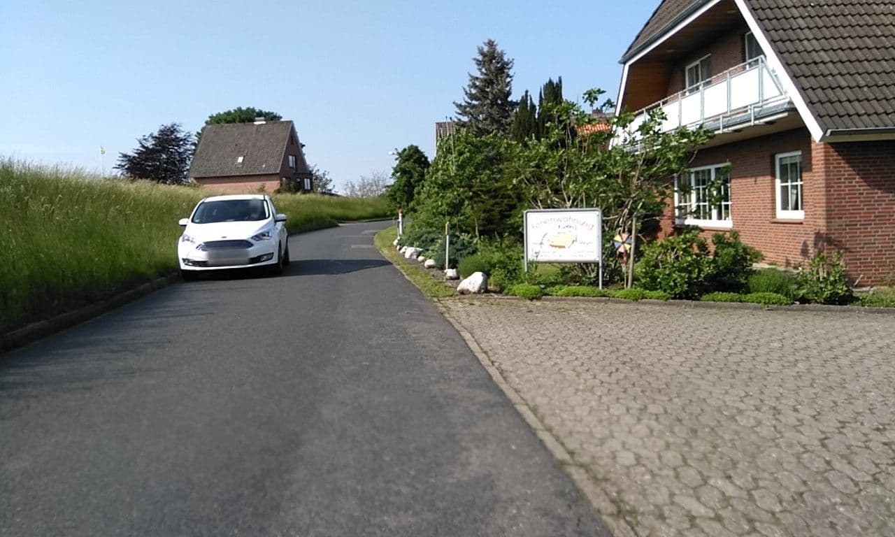 Street view near Heinz Meyer, Jork — © calmapill (CC BY-SA · Mapillary)