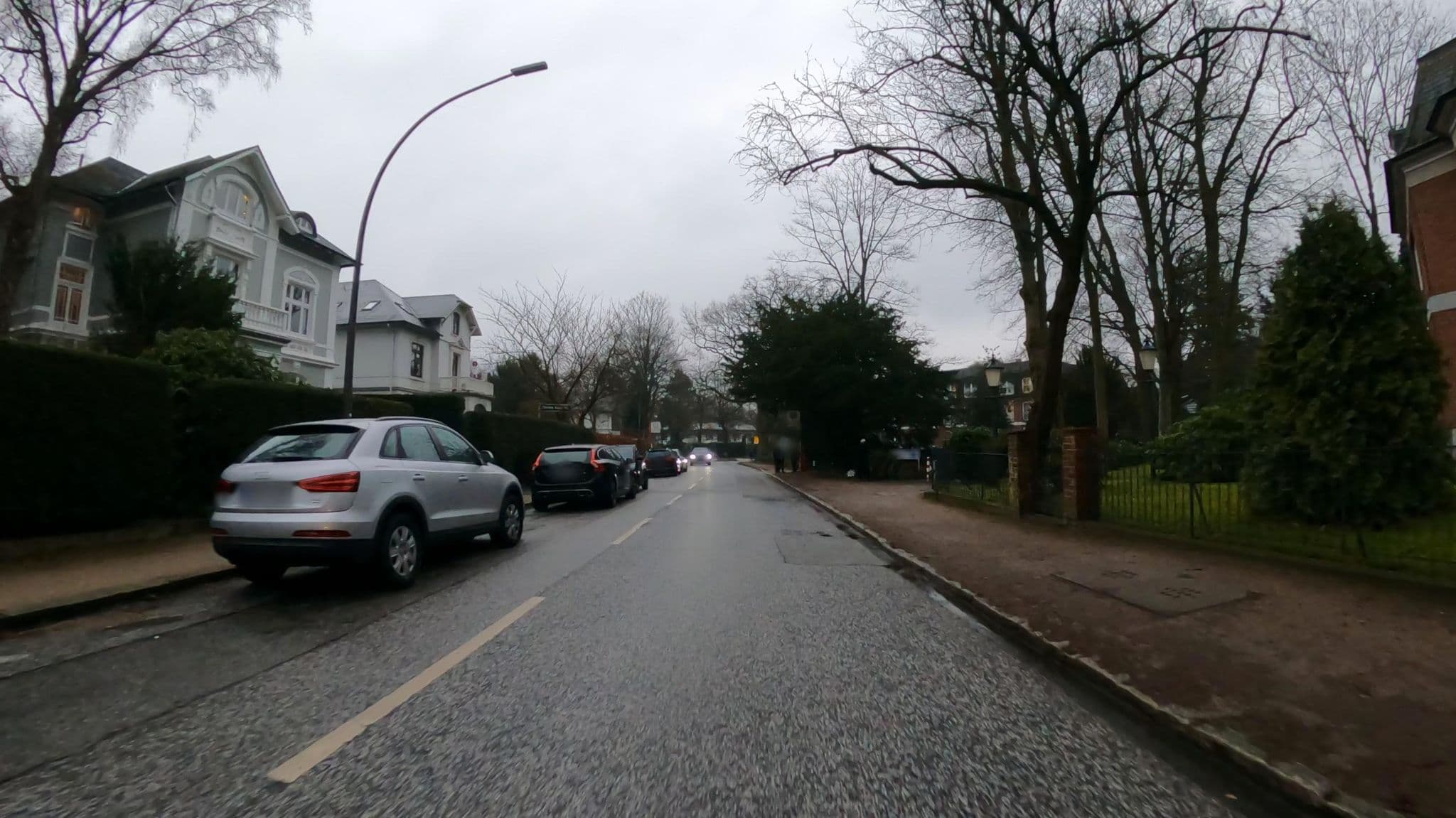 Street view near Das Gastehaus Der Elb Lounge Hamburg, Nienstedten — © veloroute_hamburg (CC BY-SA · Mapillary)