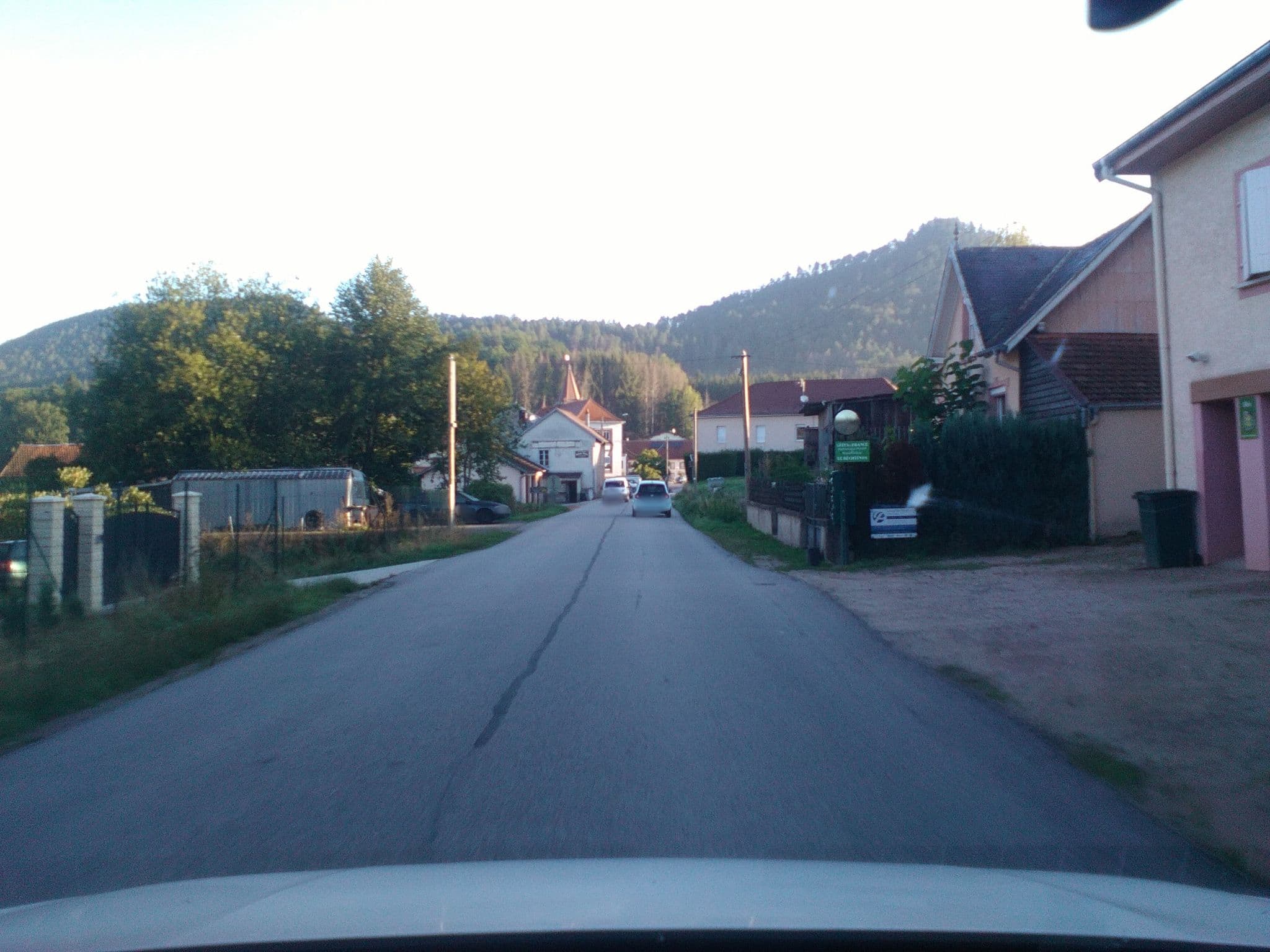 Street view near Le Bechtinos, Taintrux — © blap (CC BY-SA · Mapillary)