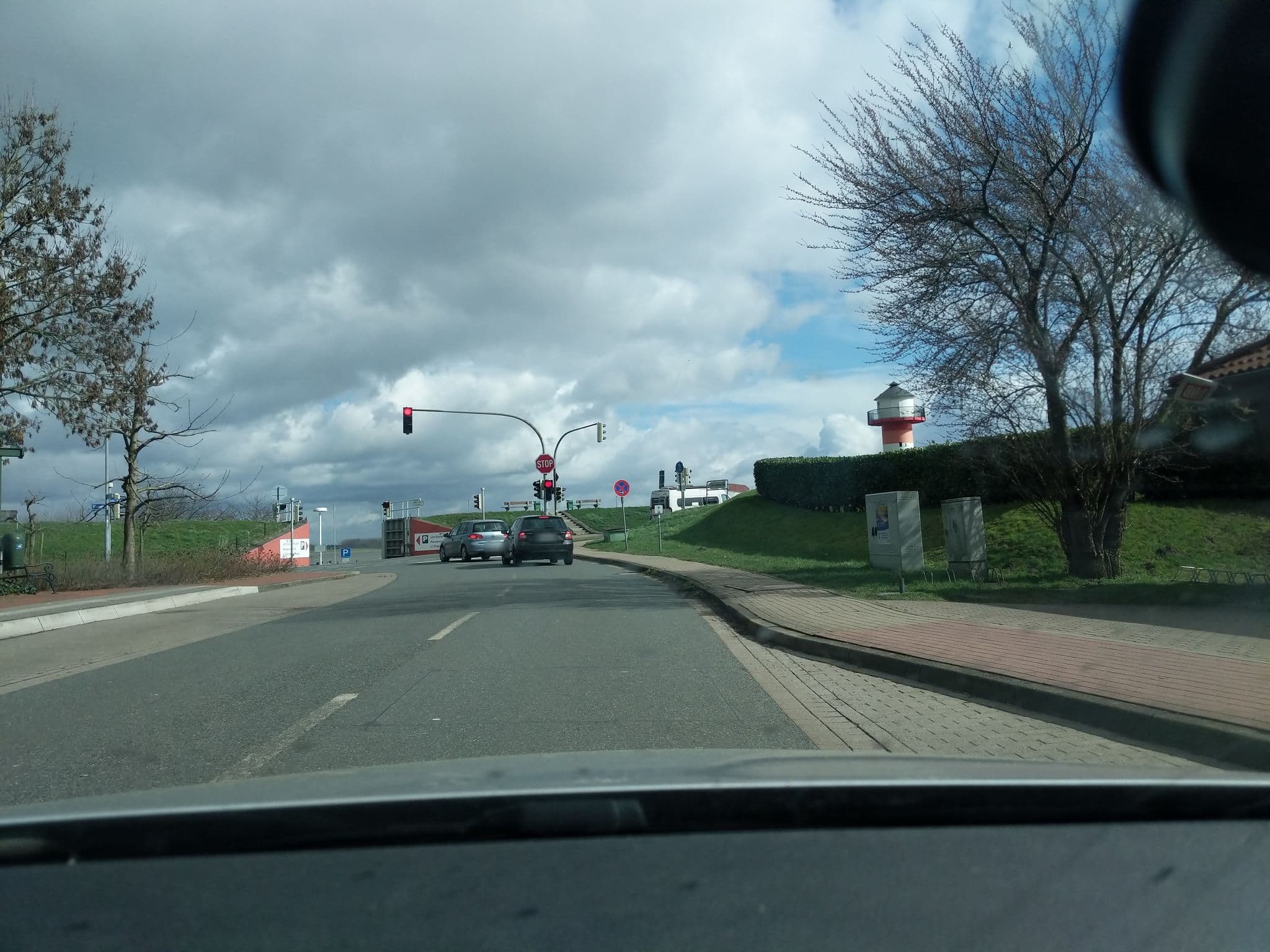Street view near Ferienwohnung Auszeit am Fähranleger, Grünendeich — © nesshof (CC BY-SA · Mapillary)
