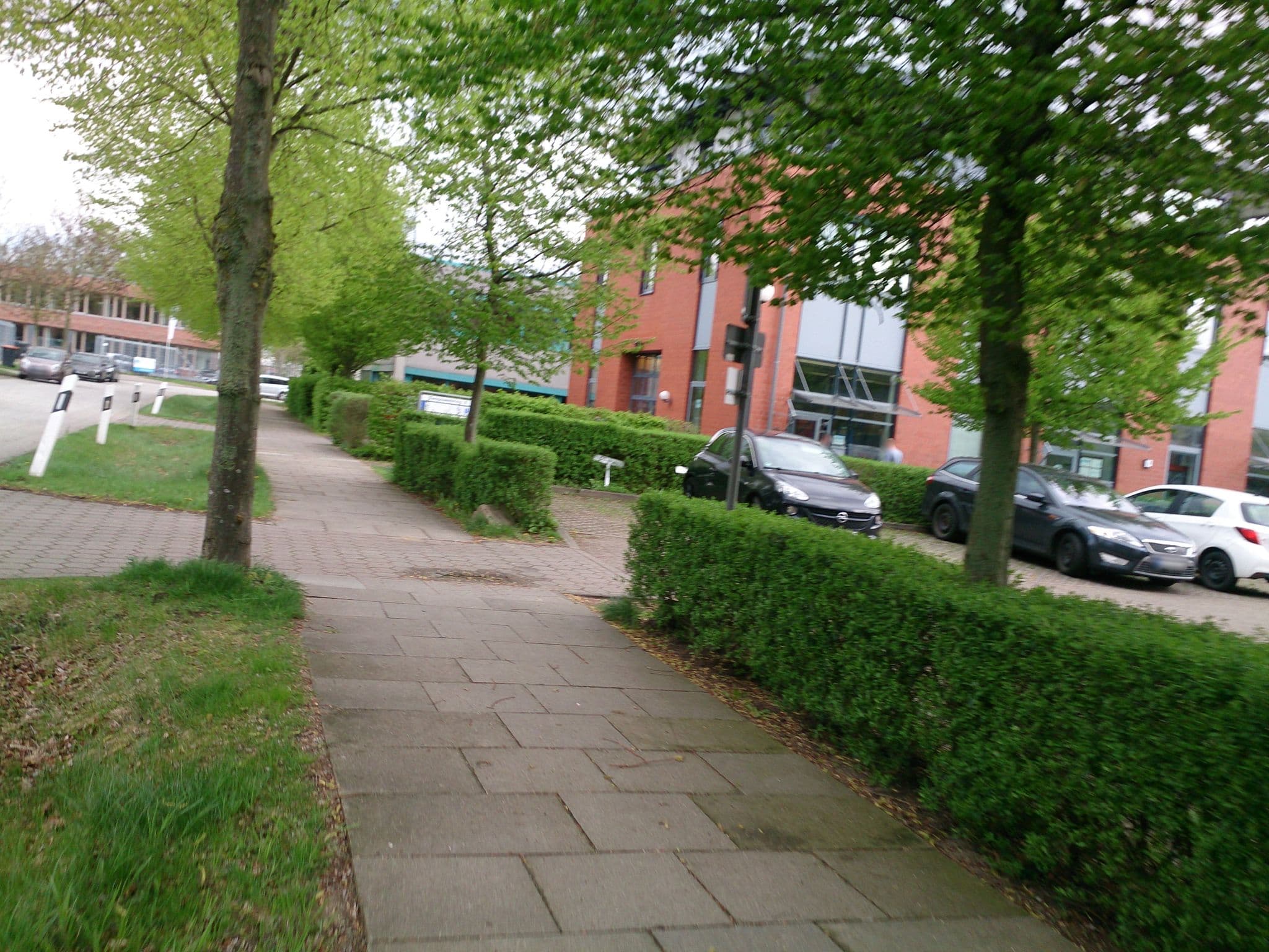 Street view near DAILY fresh Hotel & Konferenzcenter, Eißendorf — © matapiet (CC BY-SA · Mapillary)