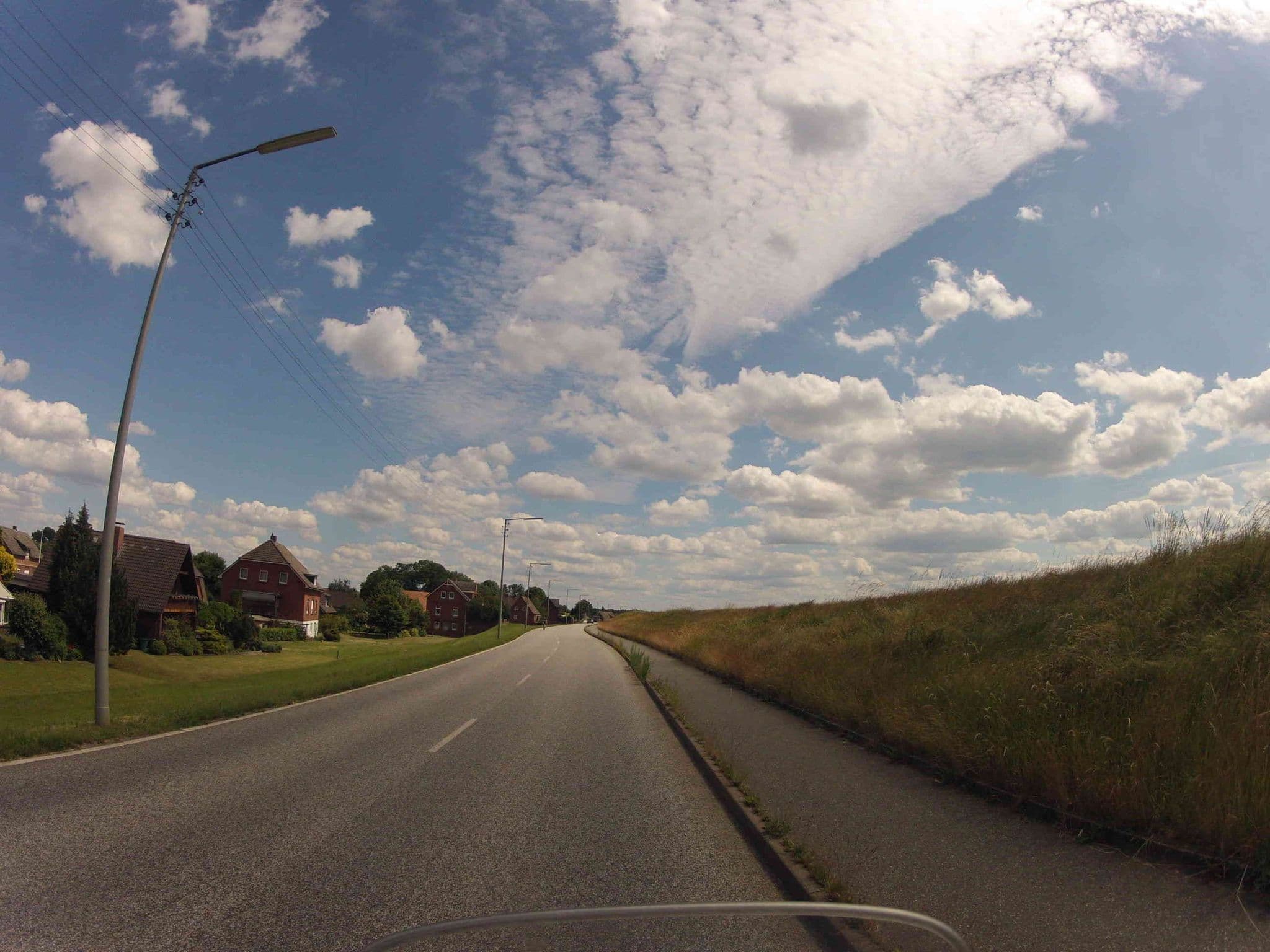 Street view near Gästehaus Kirchwerder, Inh. Gisela Schopmeyer, Kirchwerder — © jacques_n (CC BY-SA · Mapillary)